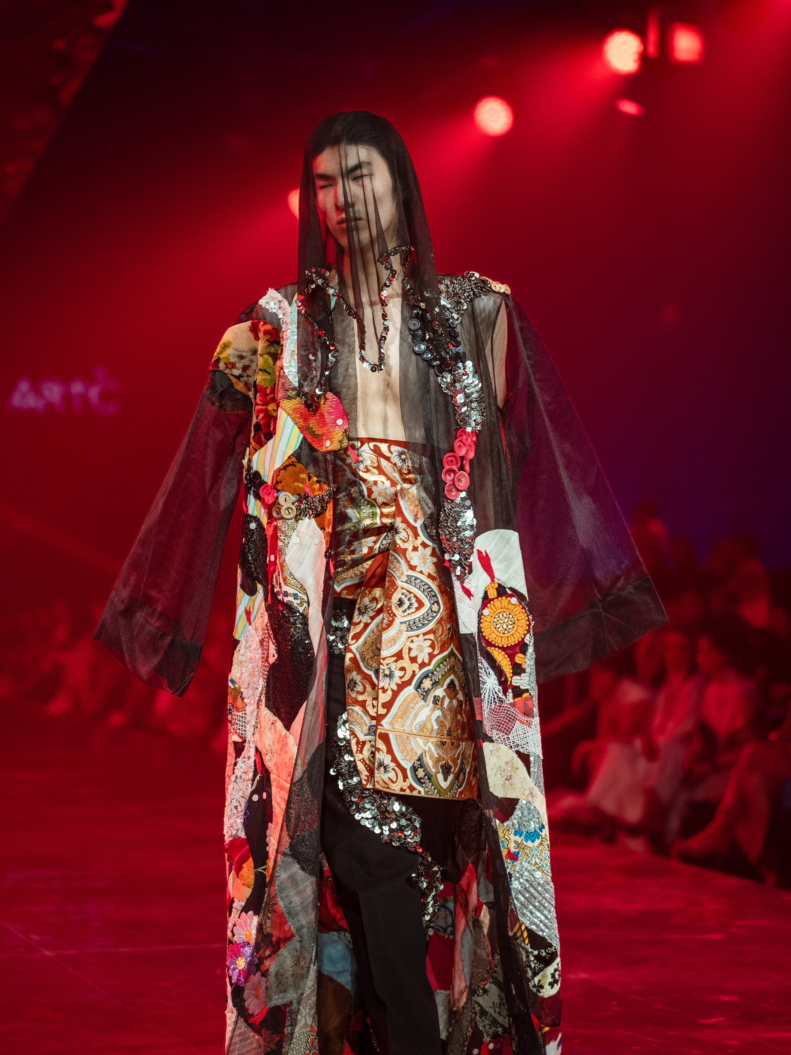 Visa Fashion week Maison Artc. Сайт Алматинского НЮ АРТ, будуар и фэшн фотографа Дениса Карпенко