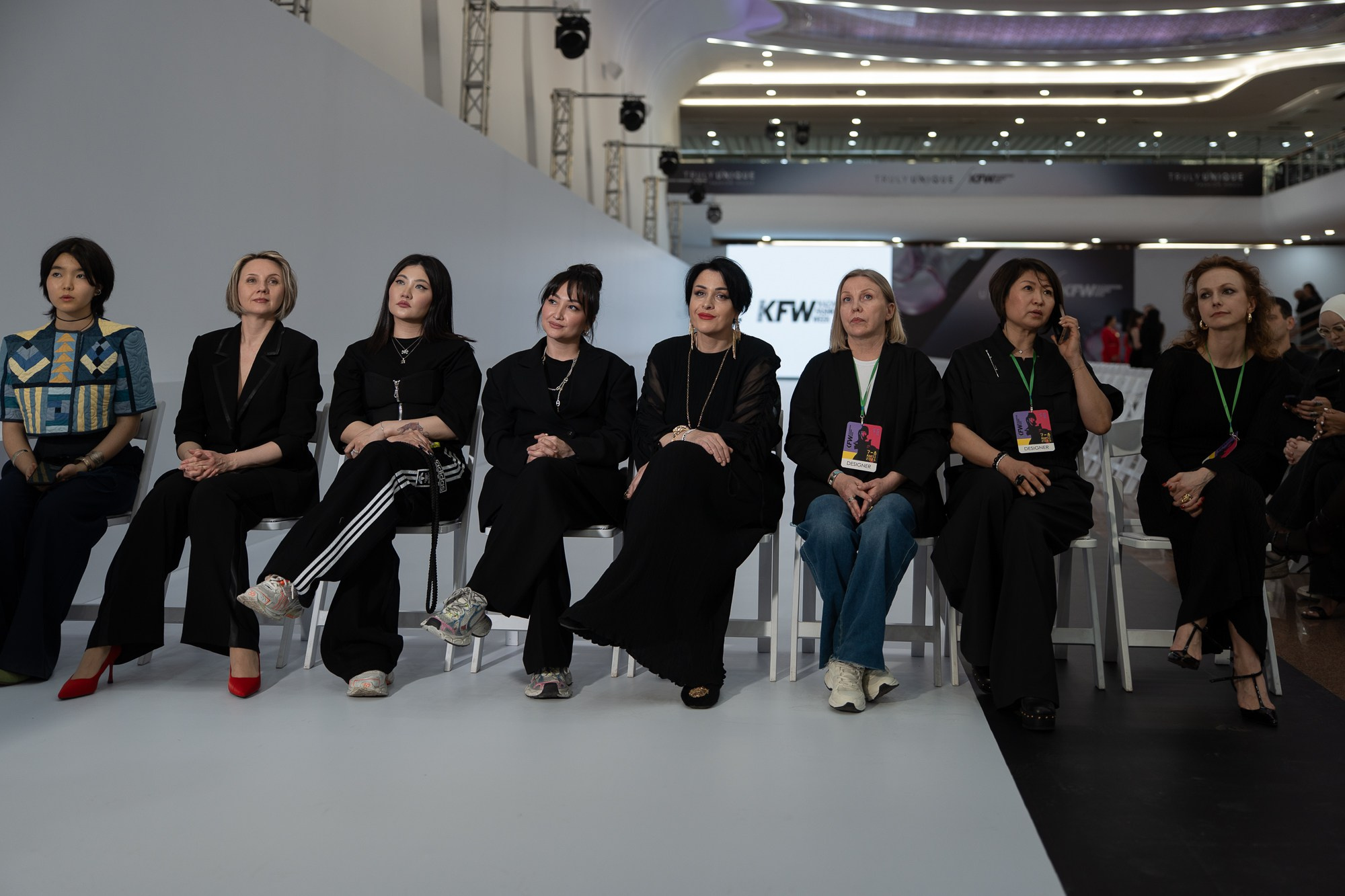 Гости и бэкстейдж. Сайт Алматинского НЮ АРТ, будуар и фэшн фотографа Дениса Карпенко