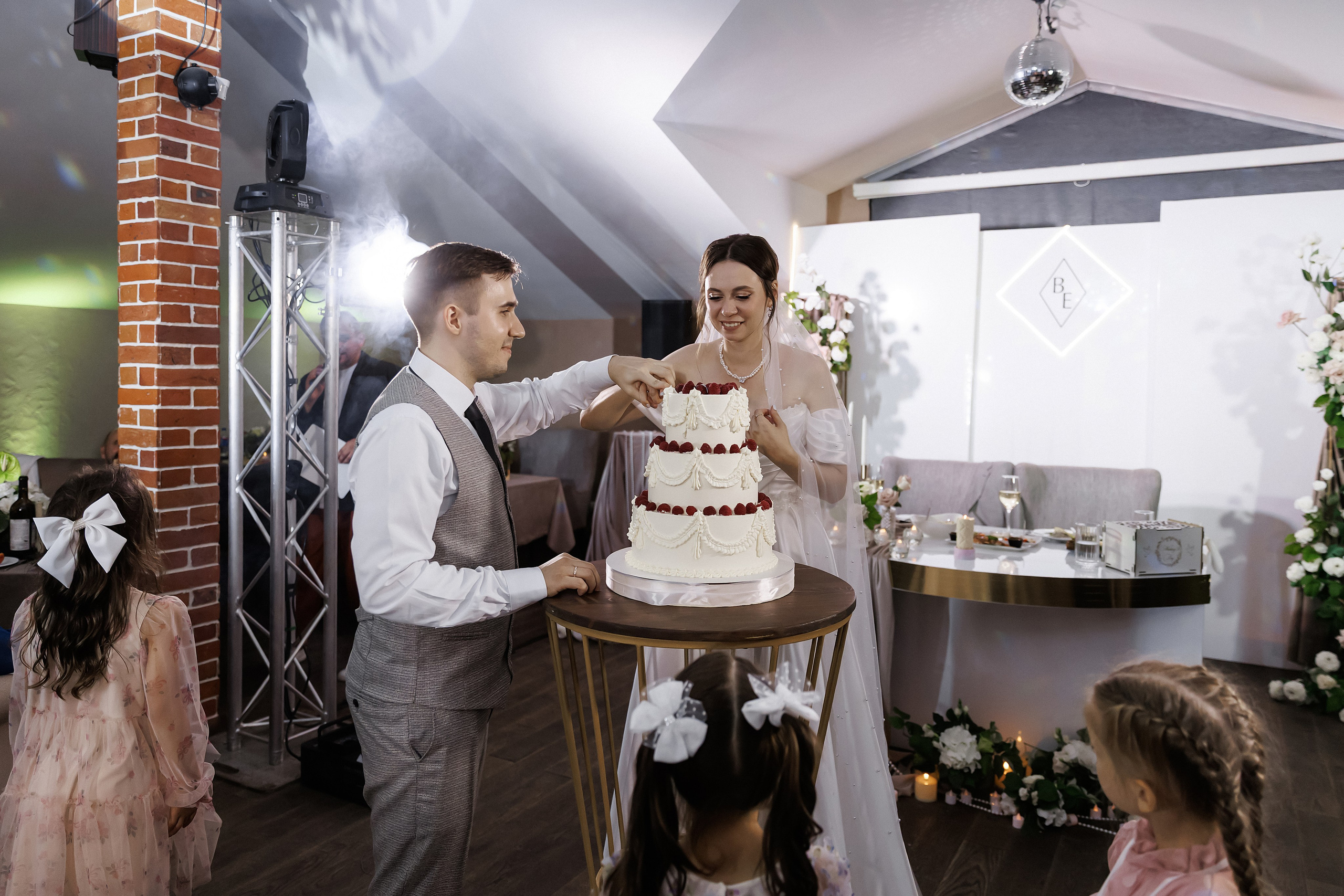 Екатерина и Владислав. Свадебный фотограф в Пскове и Санкт-Петербурге | Анна Голикова