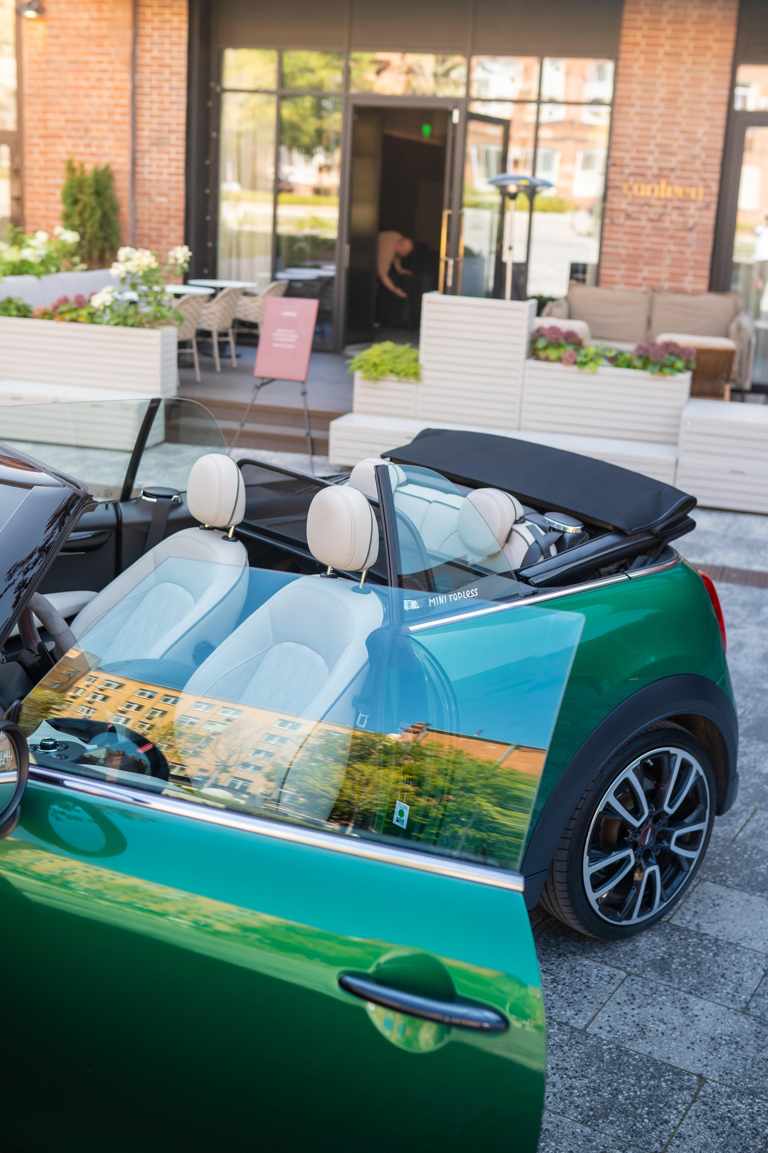 Mini Copper JCW Green. Mirllaev