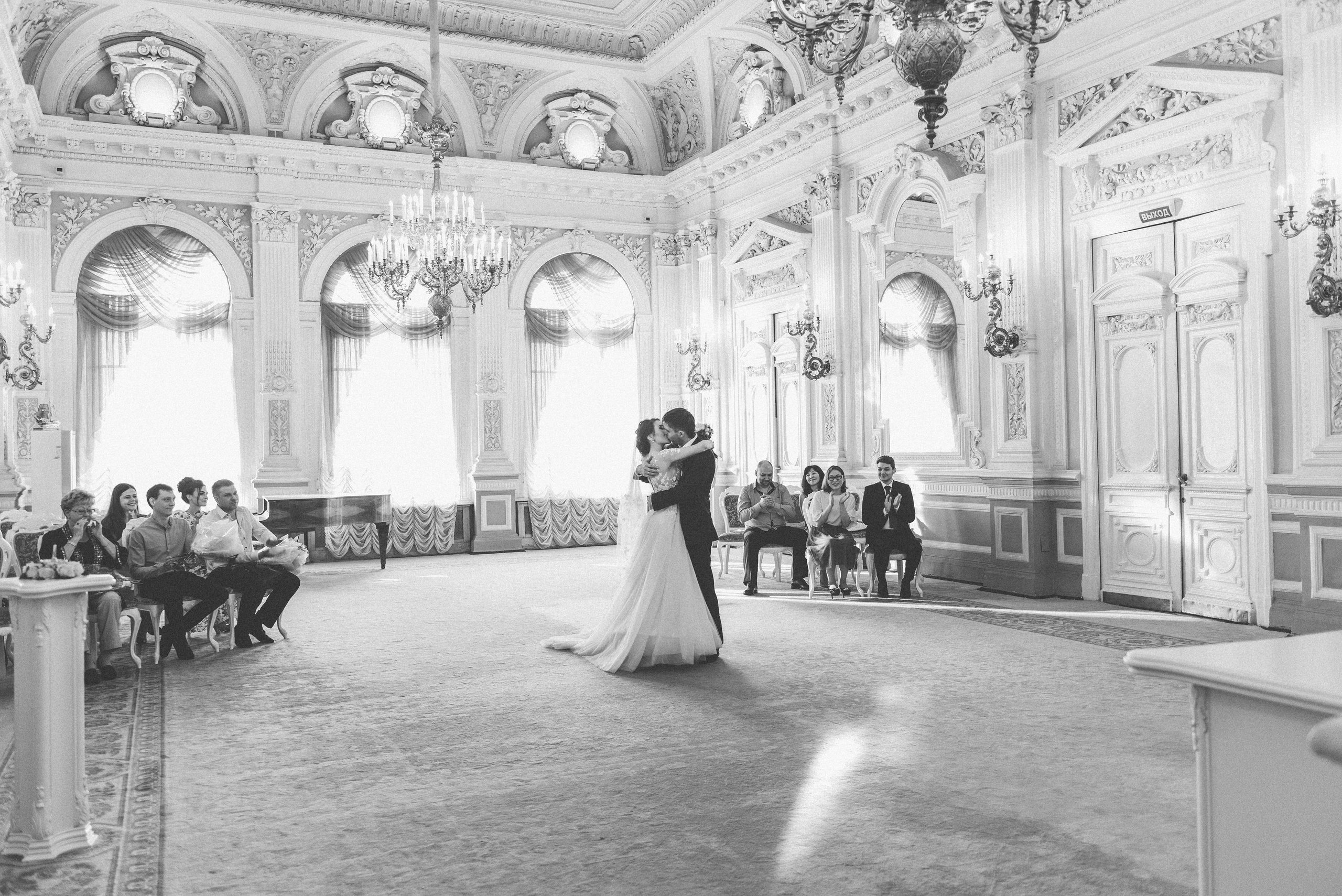 Свадьба для любителей ч/б фото. Артем и Айна. Свадебный и семейный фотограф София Невская