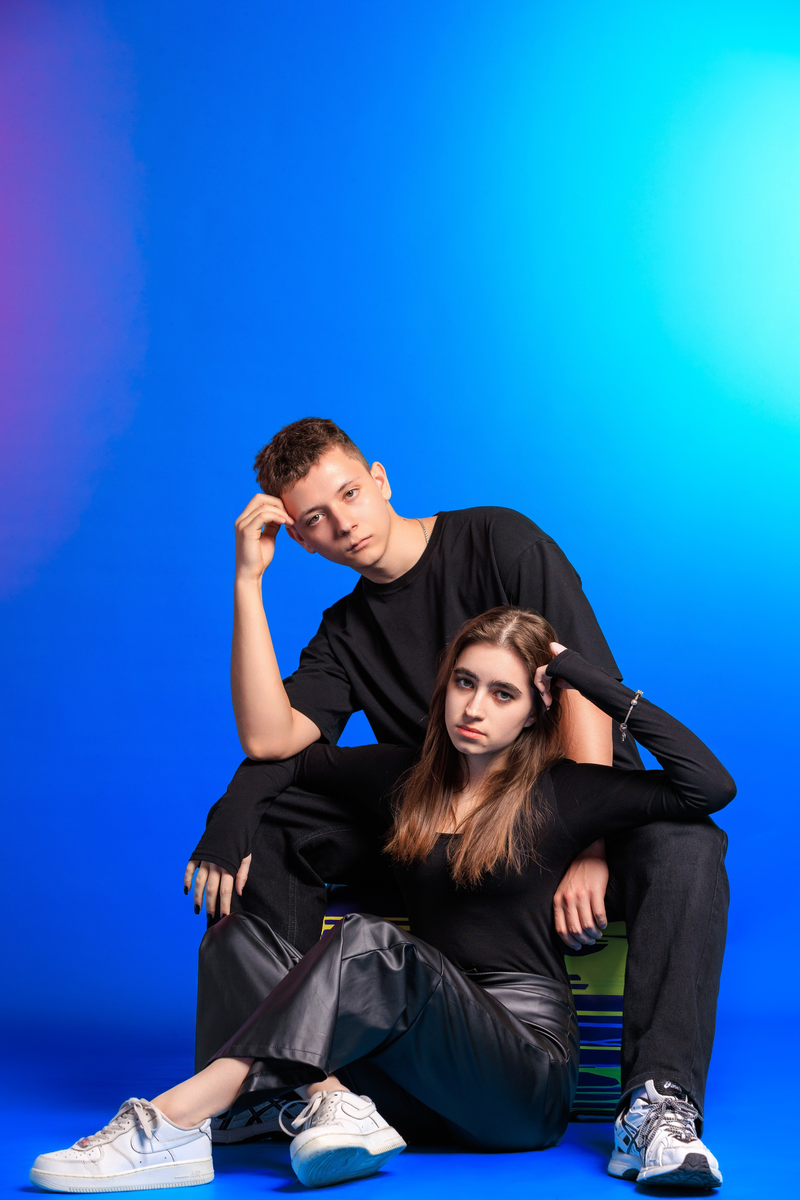 Смотреть фотки в фотостудии. Выпускные альбомы Геленджик, Новороссийск, Краснодар, Туапсе