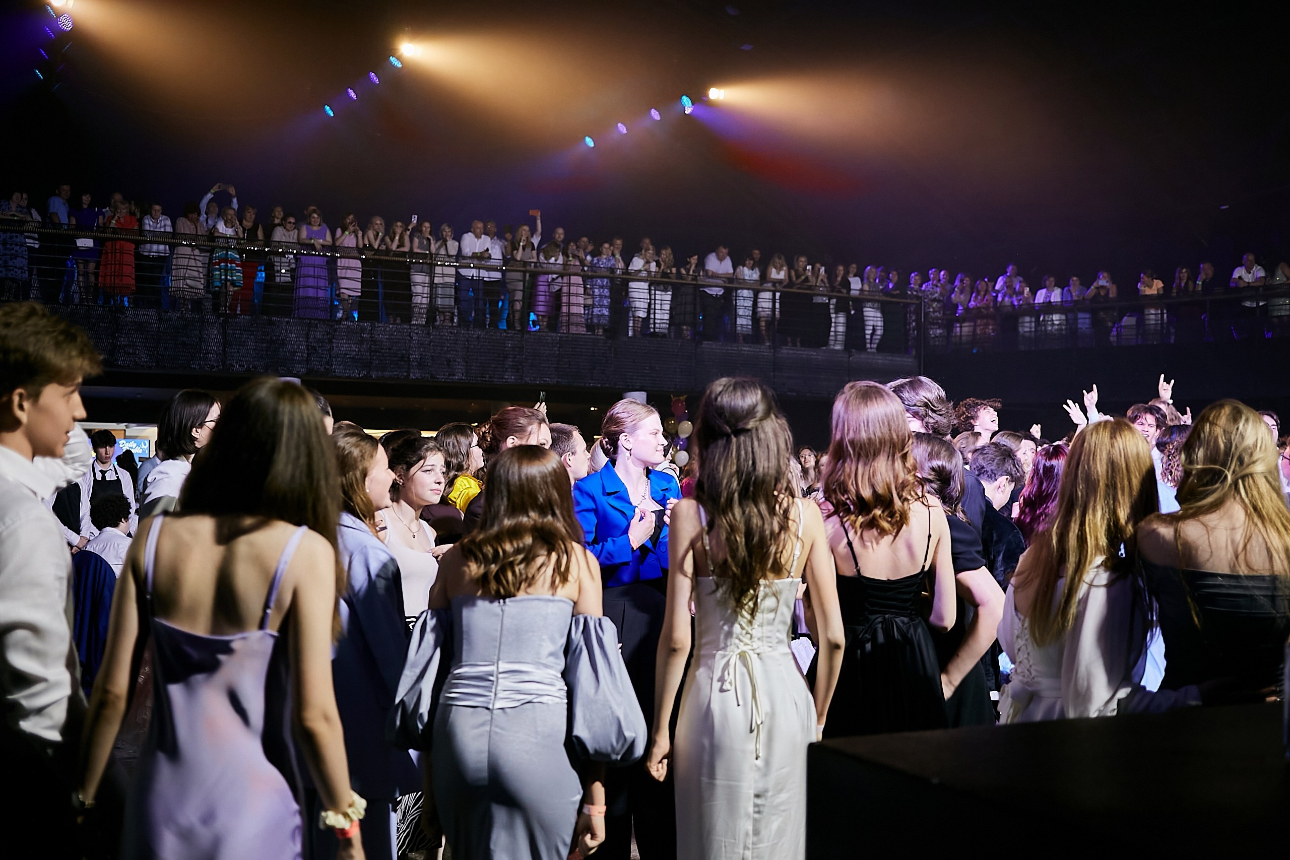 Выпускной 2024 концертный зал Академия ВТБ. Фотограф и Видеограф в Москве. Олег Корушев