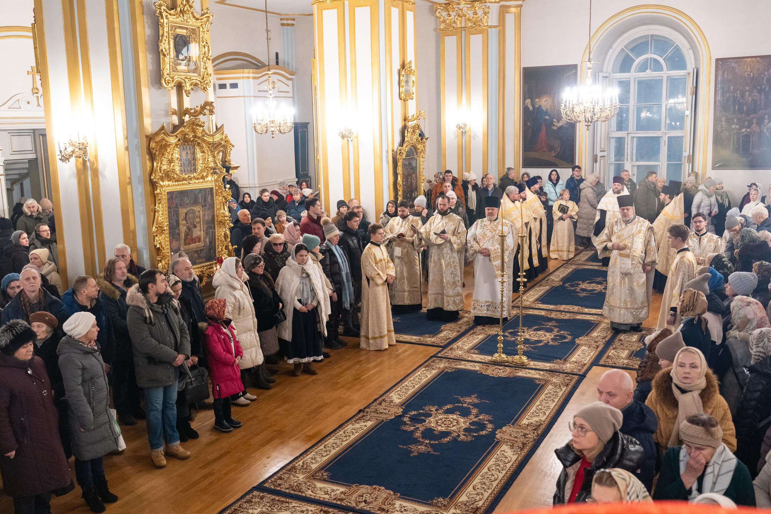 Праздничное бдение в Николо-Богоявленском морском соборе. НИКОЛО-БОГОЯВЛЕНСКИЙ МОРСКОЙ СОБОР