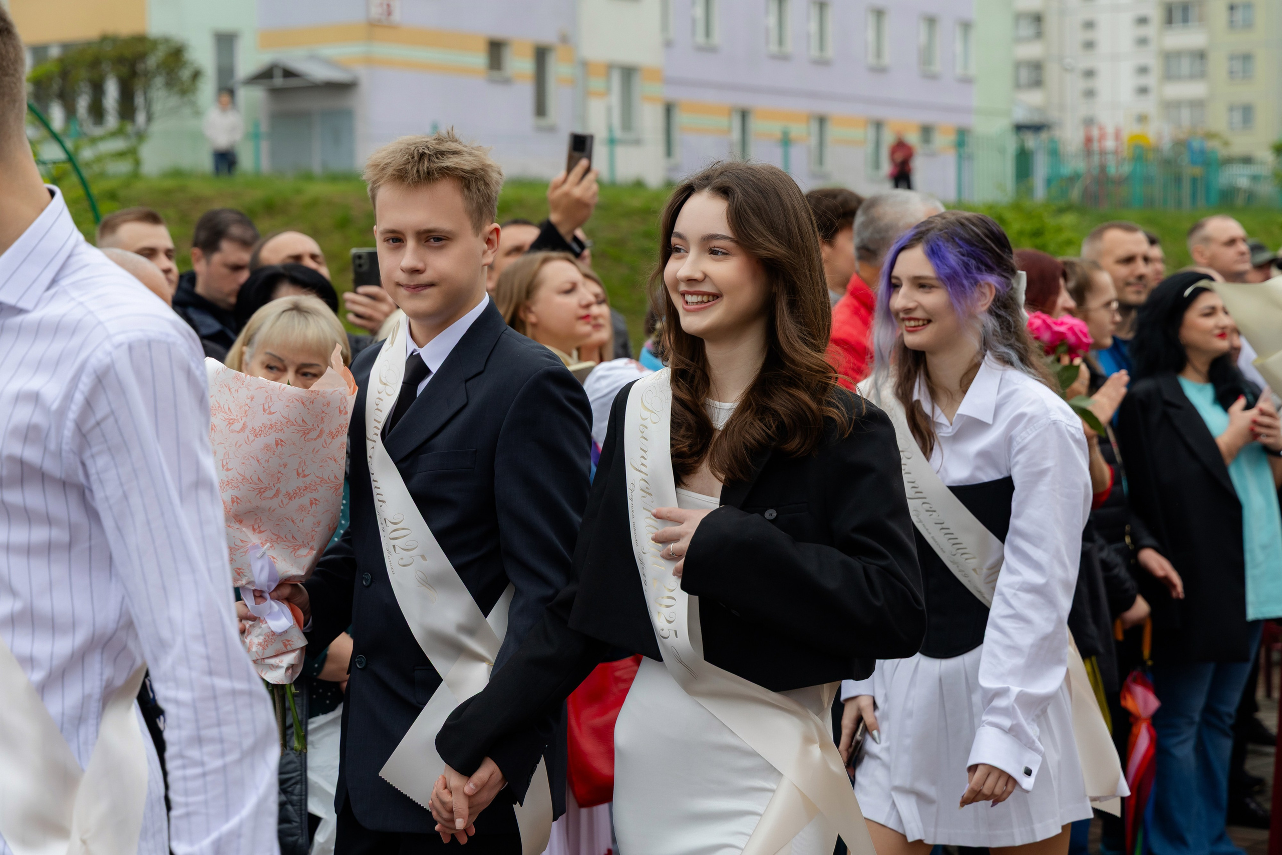 Последний звонок 2025 в Минске. Свадебный фотограф в Минске/Беларуси Сергей Спиридонов