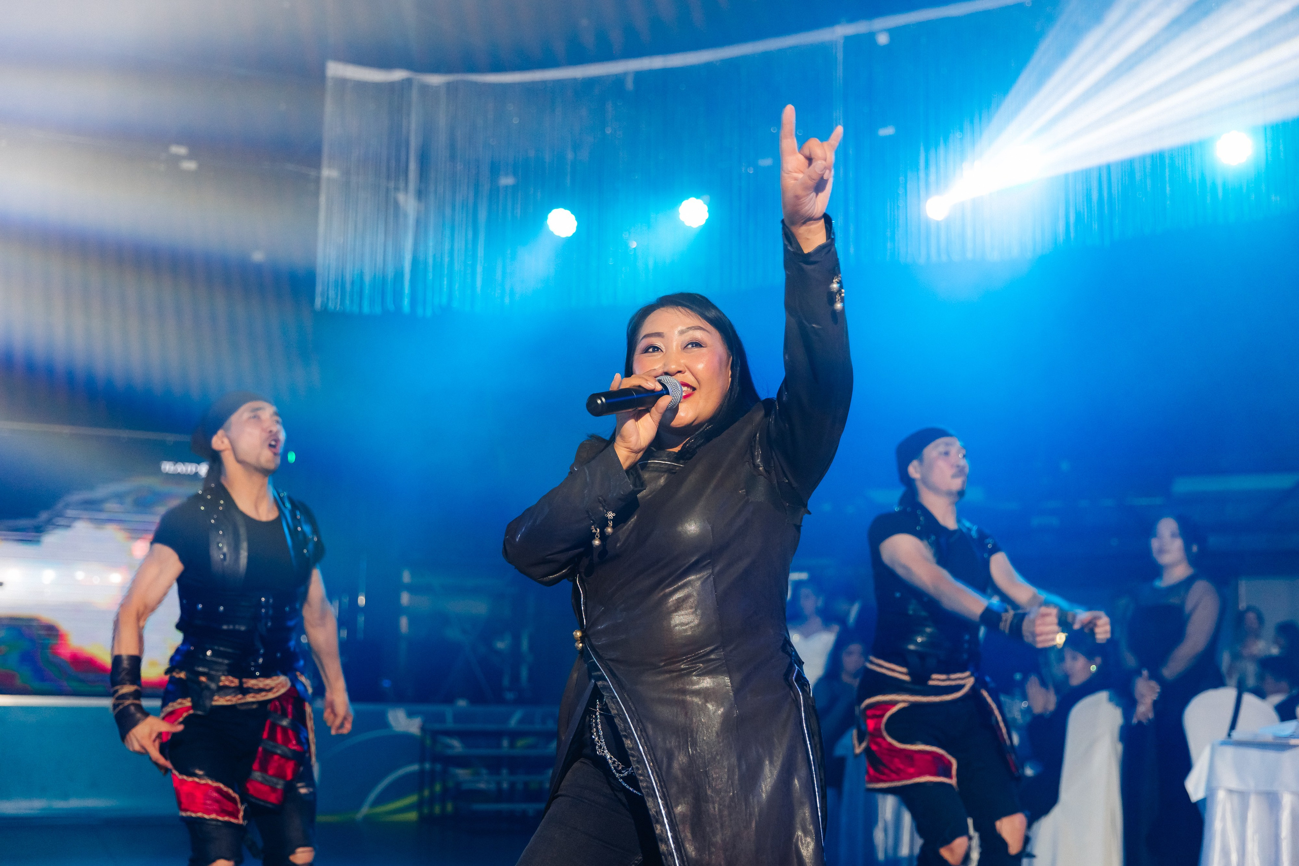 Выпускной вечер. 49 школа. Баран на корове. Свадебный и семейный фотограф в Улан-Удэ