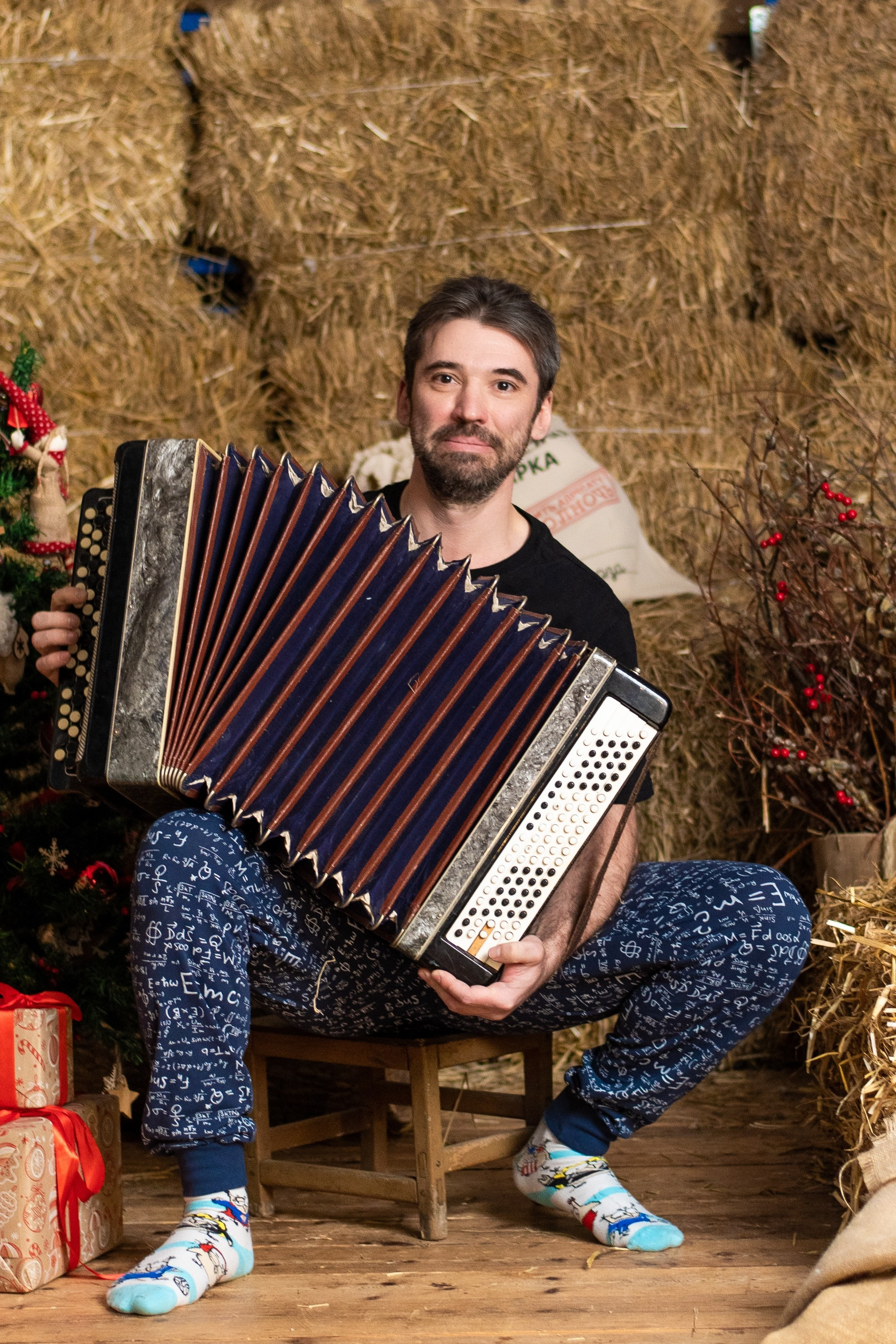 Светлана с семьей. Студийная съемка. Екатерина Бикбаева фотограф, видеограф, медиа-продюсер