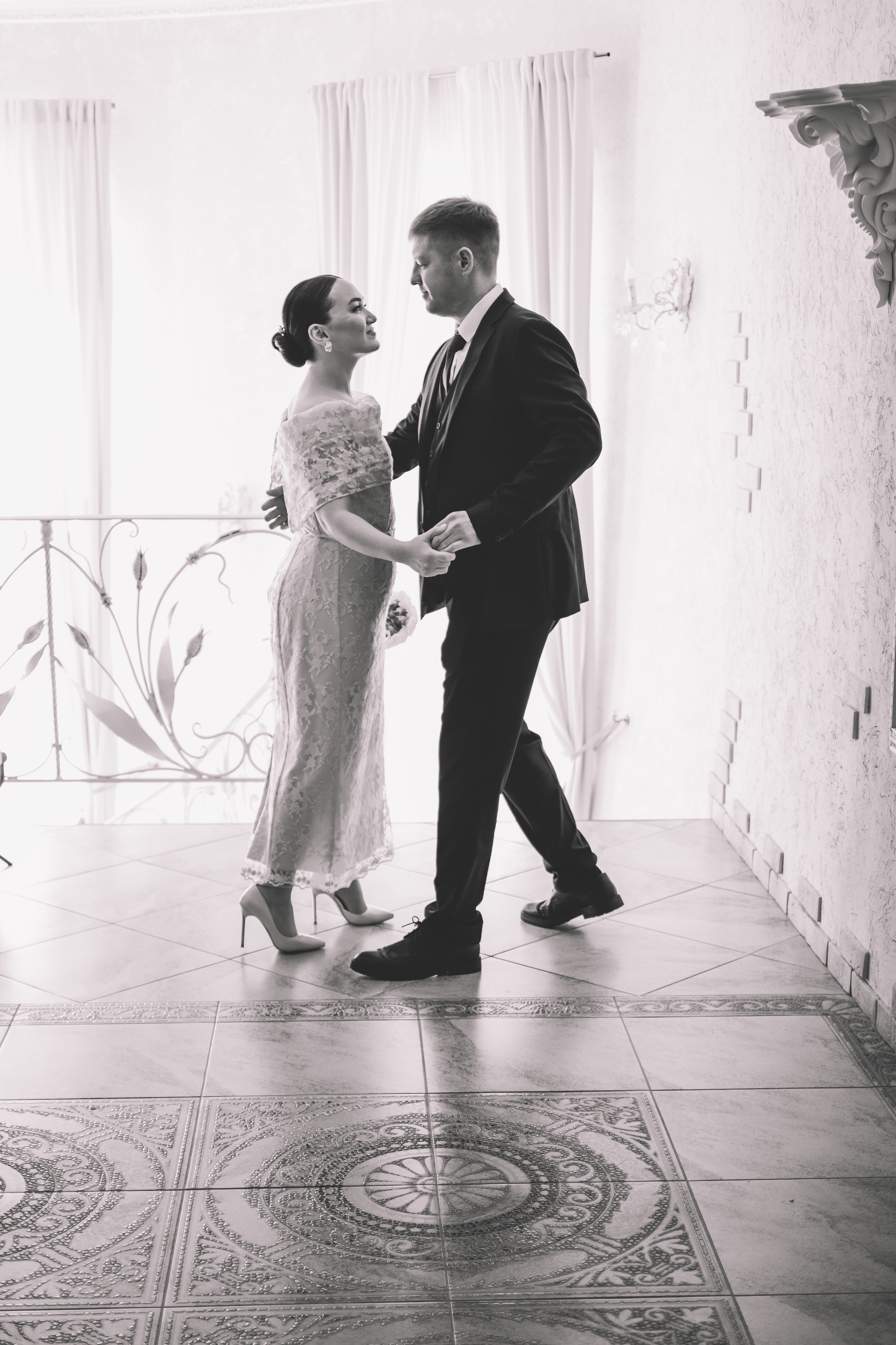 26.04.2025 (Фотосессия, роспись в Онии + фото с банкета). Семейный и свадебный фотограф Губкинский и Ставрополь