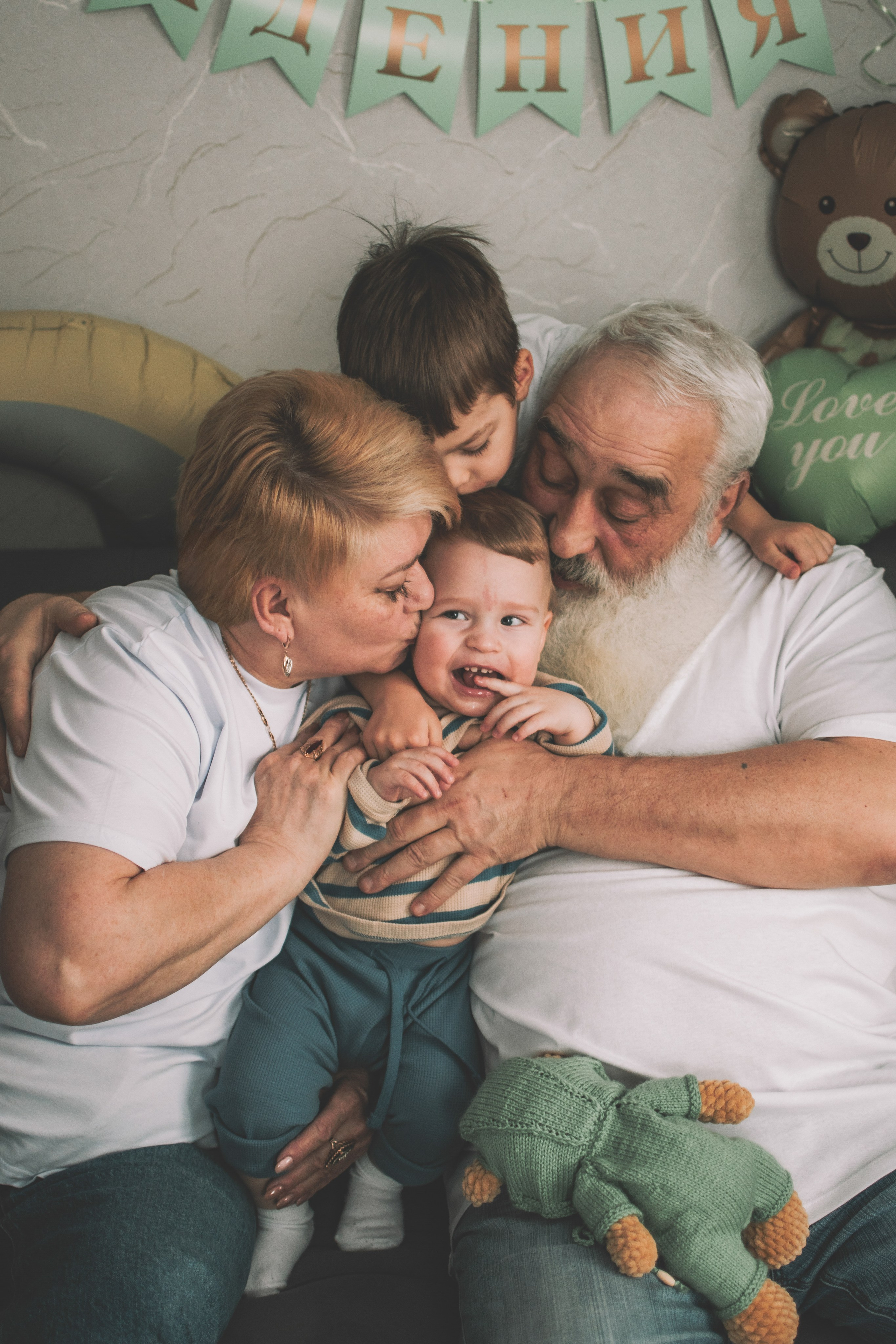 Годовасие в кругу семьи. Семейный и свадебный фотограф Губкинский и Ставрополь