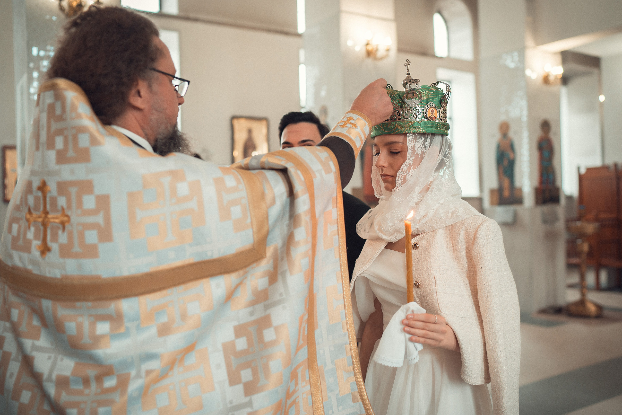 Таинство Венчания Ивана и Полины Храм Феодора Тирона. Фотограф на Крещение и Венчание в Красноярске Рамазанова Юлия