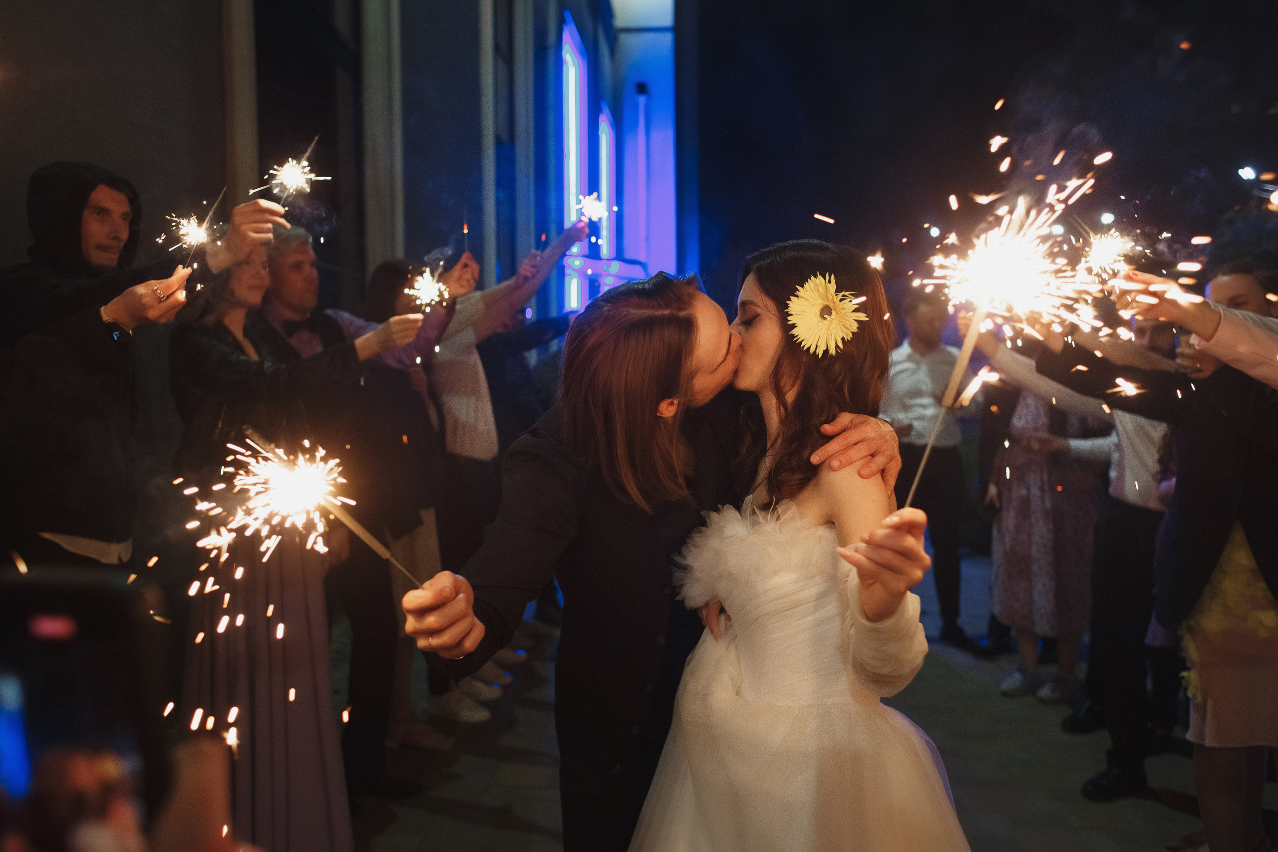 Свадебная фотосессия Михаила и Валерии на Чеховской набережной. Свадебный и семейный фотограф в Таганроге Бакарюк Антон