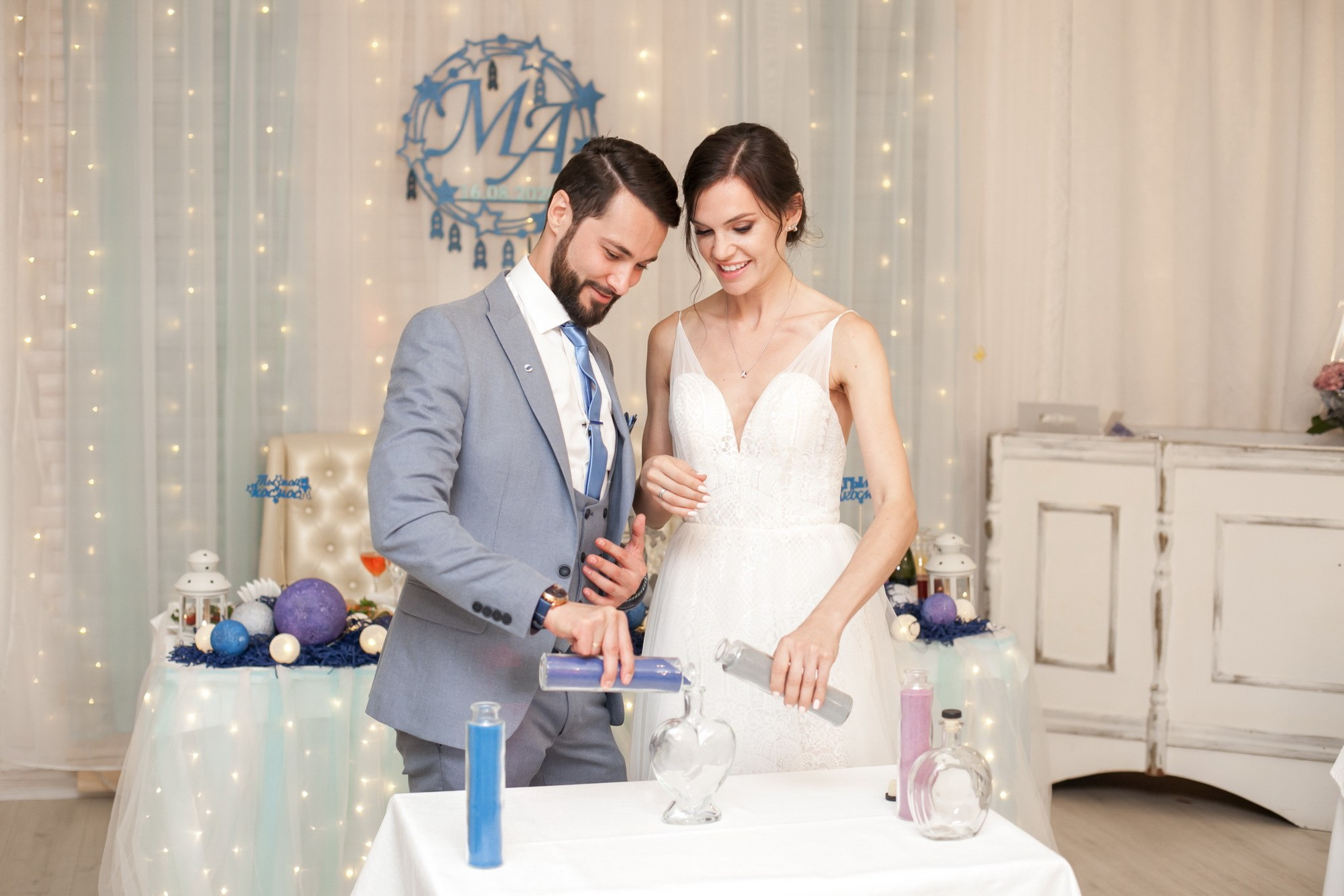 Ты мой космос, свадьба в СПБ. Фотограф крещение венчание в Петербурге! Помогает подобрать храм и посоветовал душевного батюшку в СПб