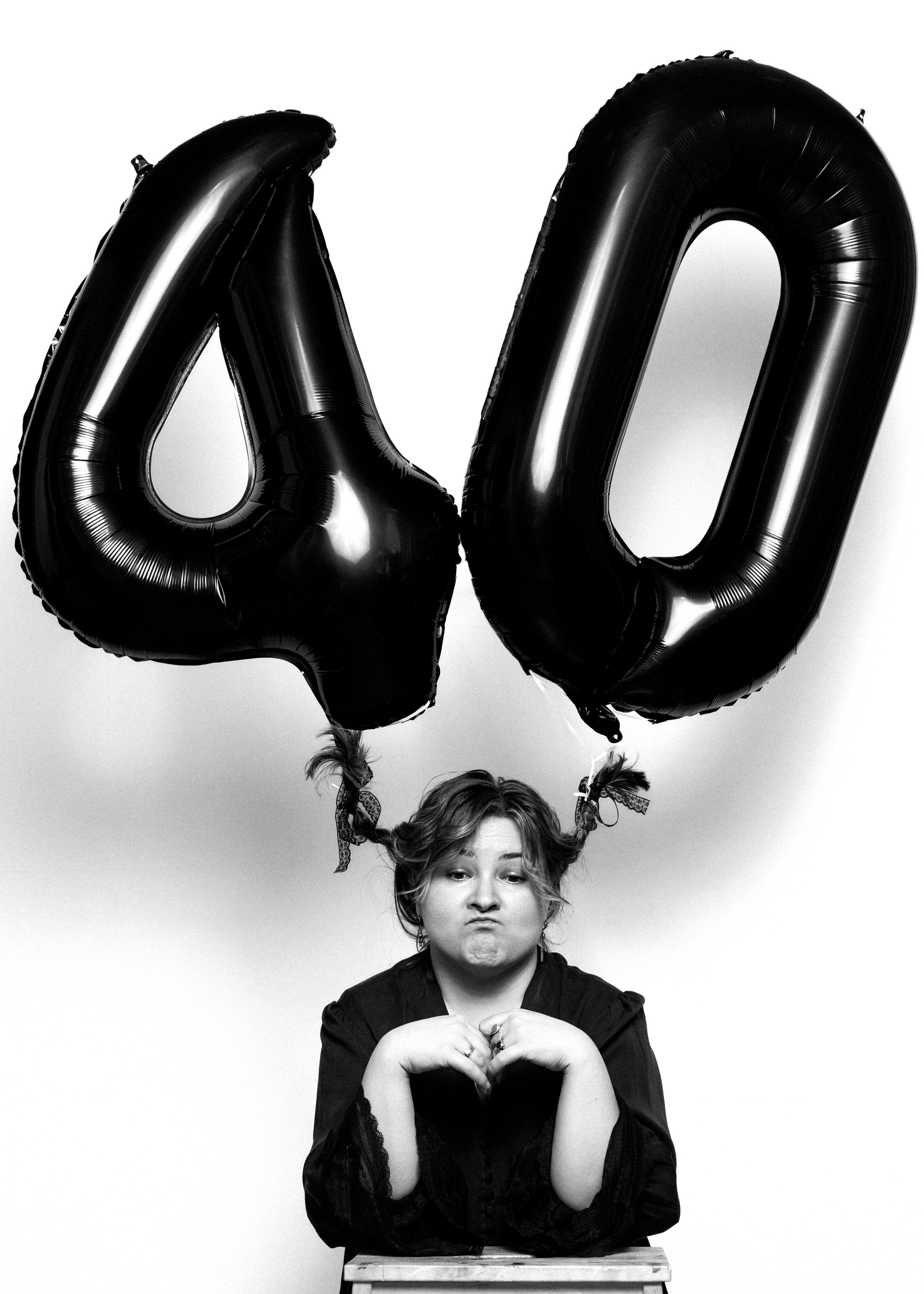 Портрет психолога. Домашняя фотосессия. Фотограф Полозов. Мск. Съемка для контента.  