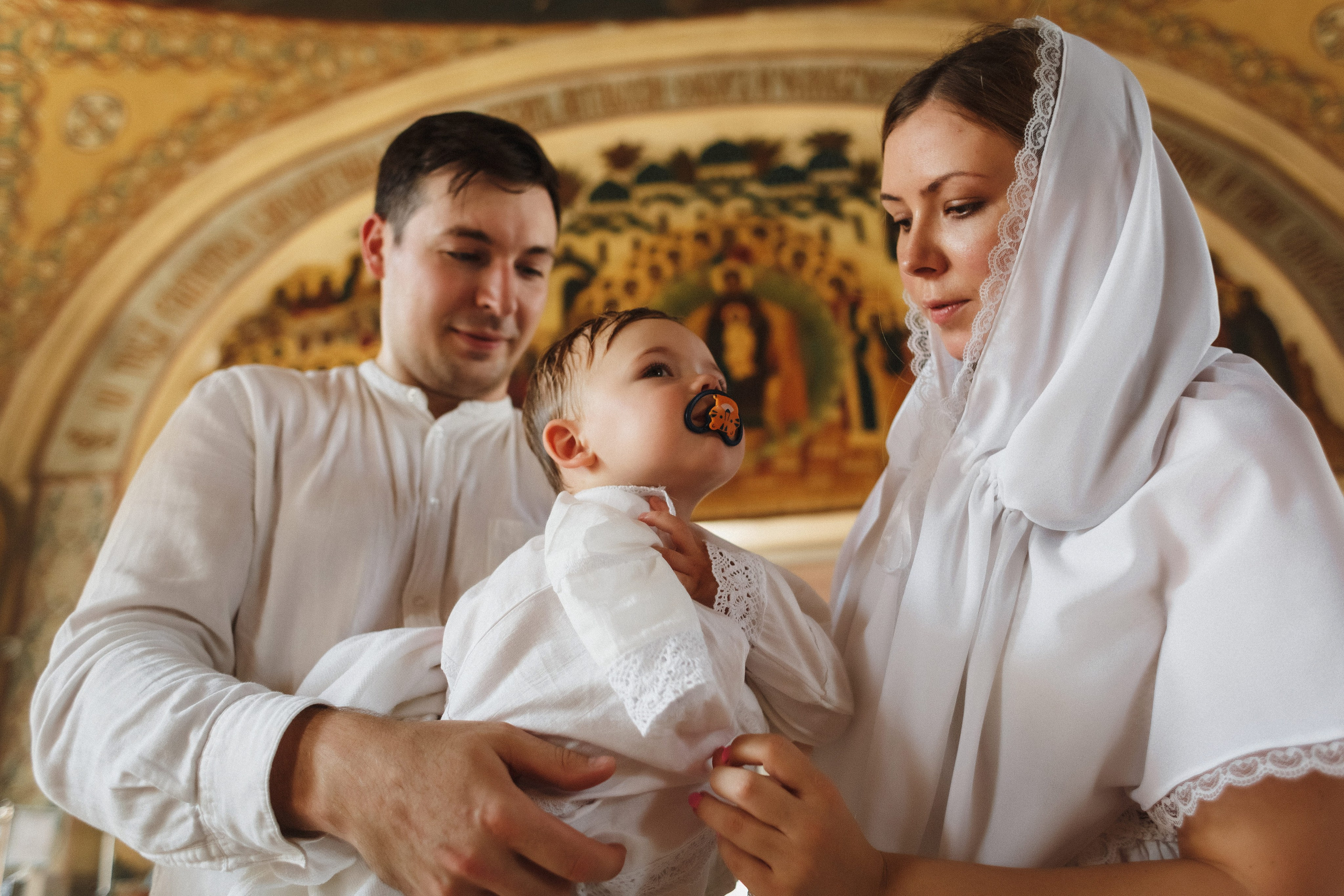 Фотосъёмка крещения Ильи в Никольской церкви Таганрога. Свадебный и семейный фотограф в Таганроге Бакарюк Антон