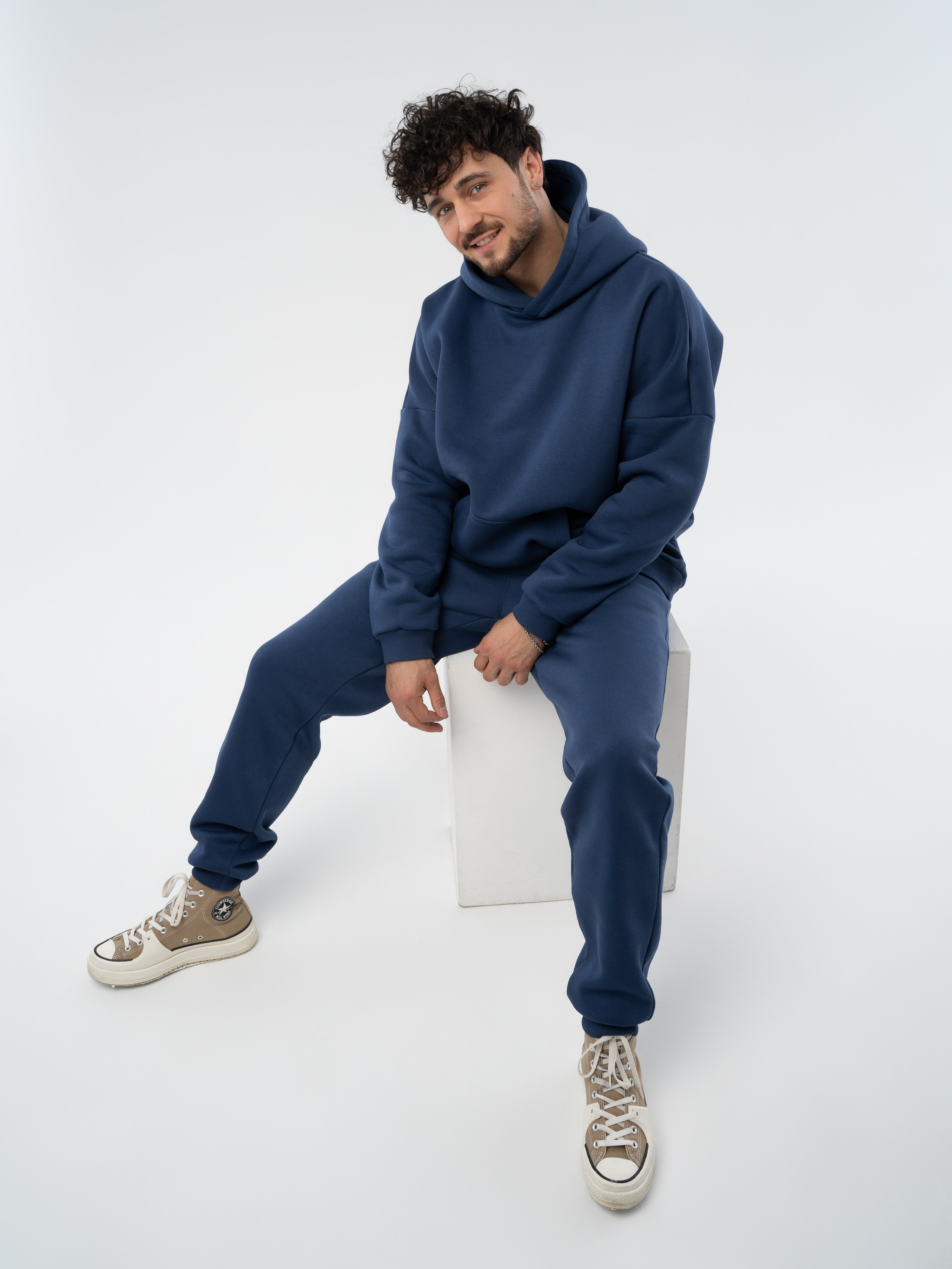 Модели. Индивидуальные, предметные и сборные съемки в Санкт-Петербурге Okhman.studio