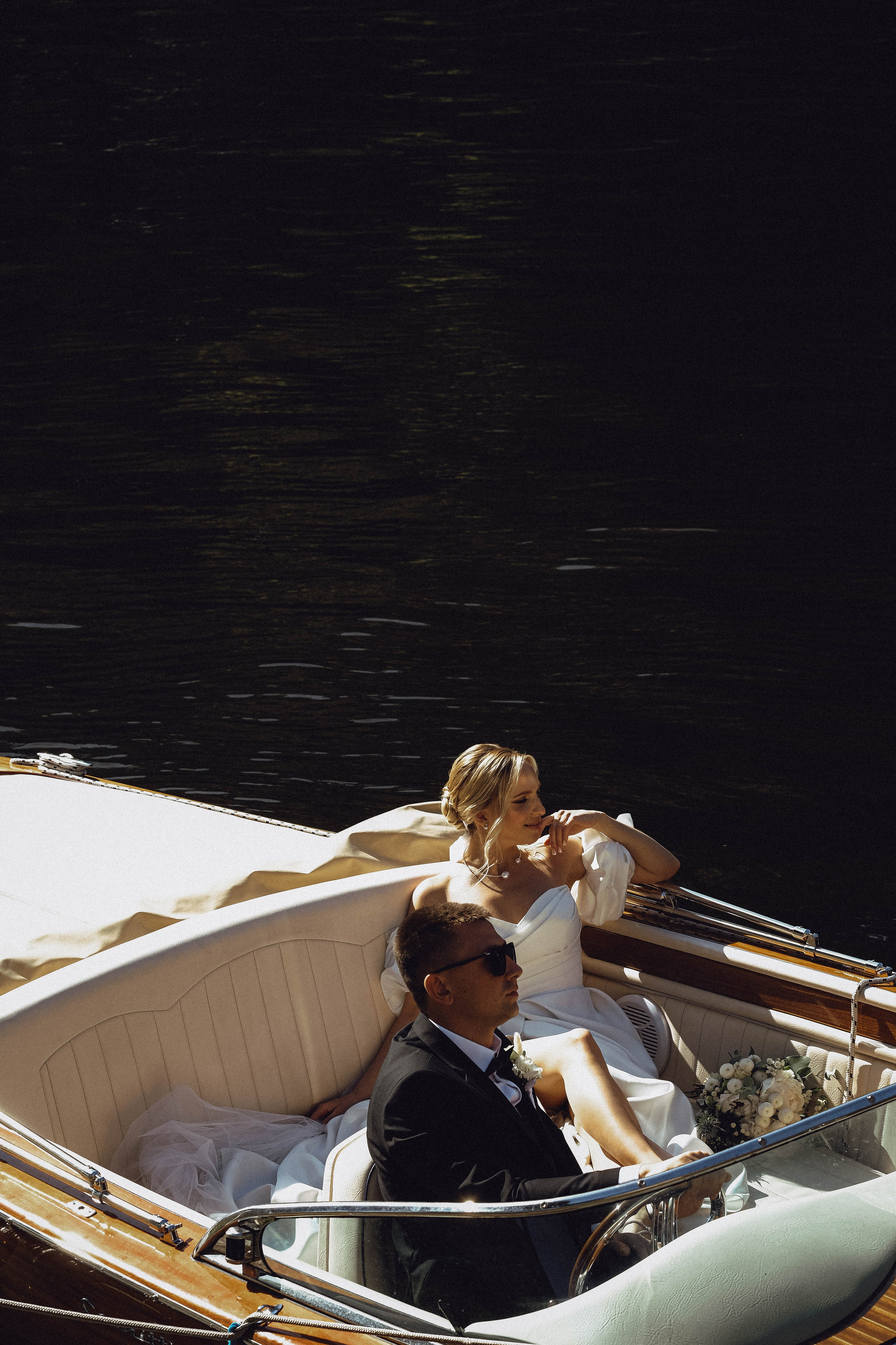 СВАДЕБГНАЯ ПРОГУЛКА ПО КАНАЛ САНКТ-ПЕТЕРБУРГА НА КАТЕРЕ. Профессиональный фотограф, Санкт-Петербург — Виктория Богомолова