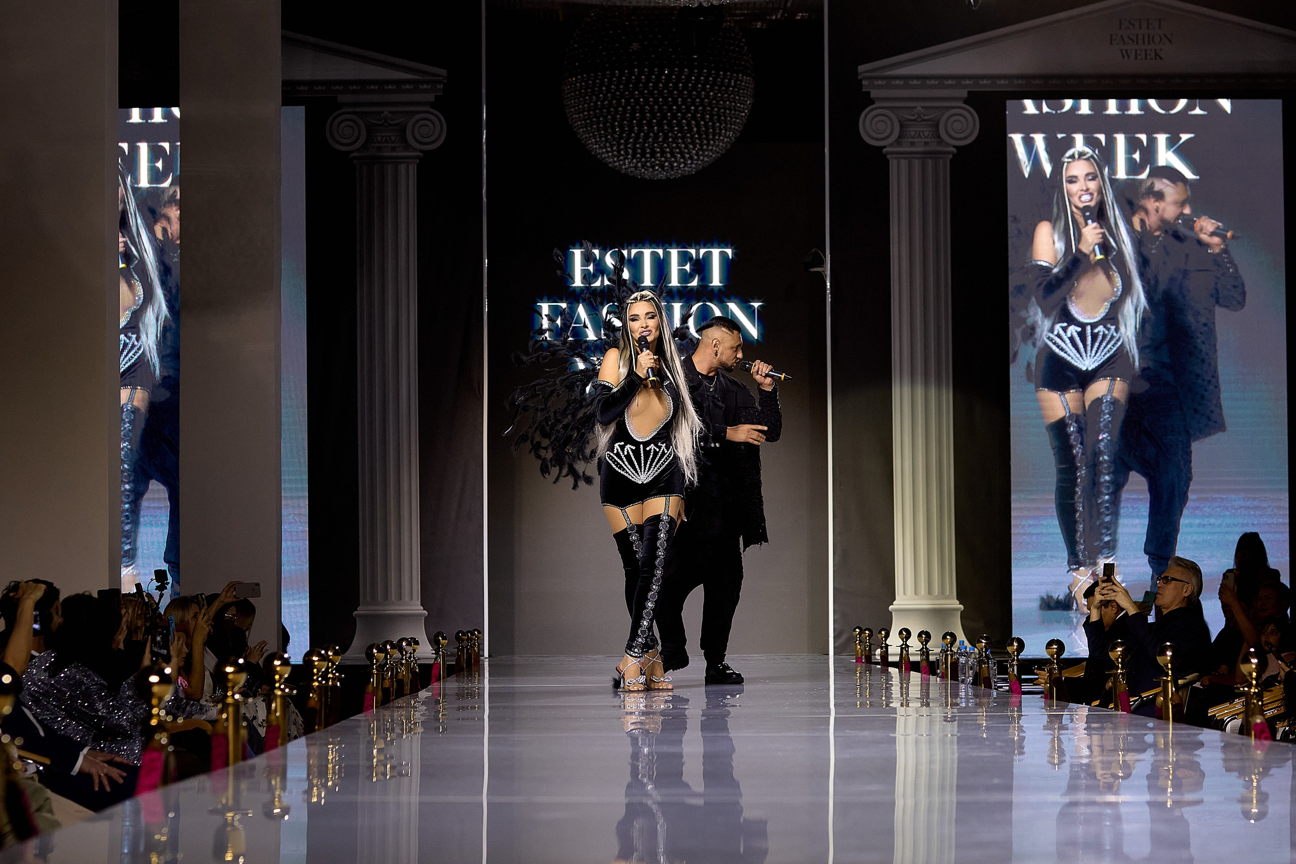 Показ в стиле Victoria's Secret | Ювелирная неделя моды «Эстет»