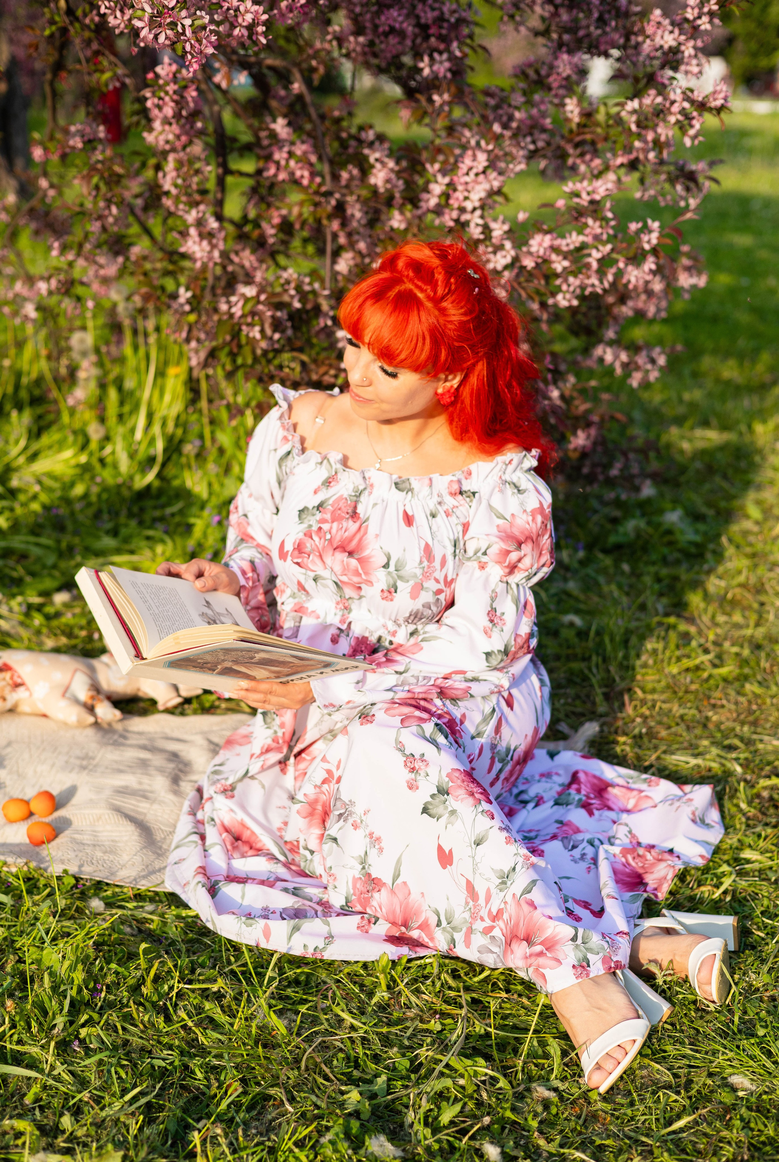 Алена. Цветение яблони. Портретный фотограф Панферова Регина г. Санкт-Петербург, г. Казань