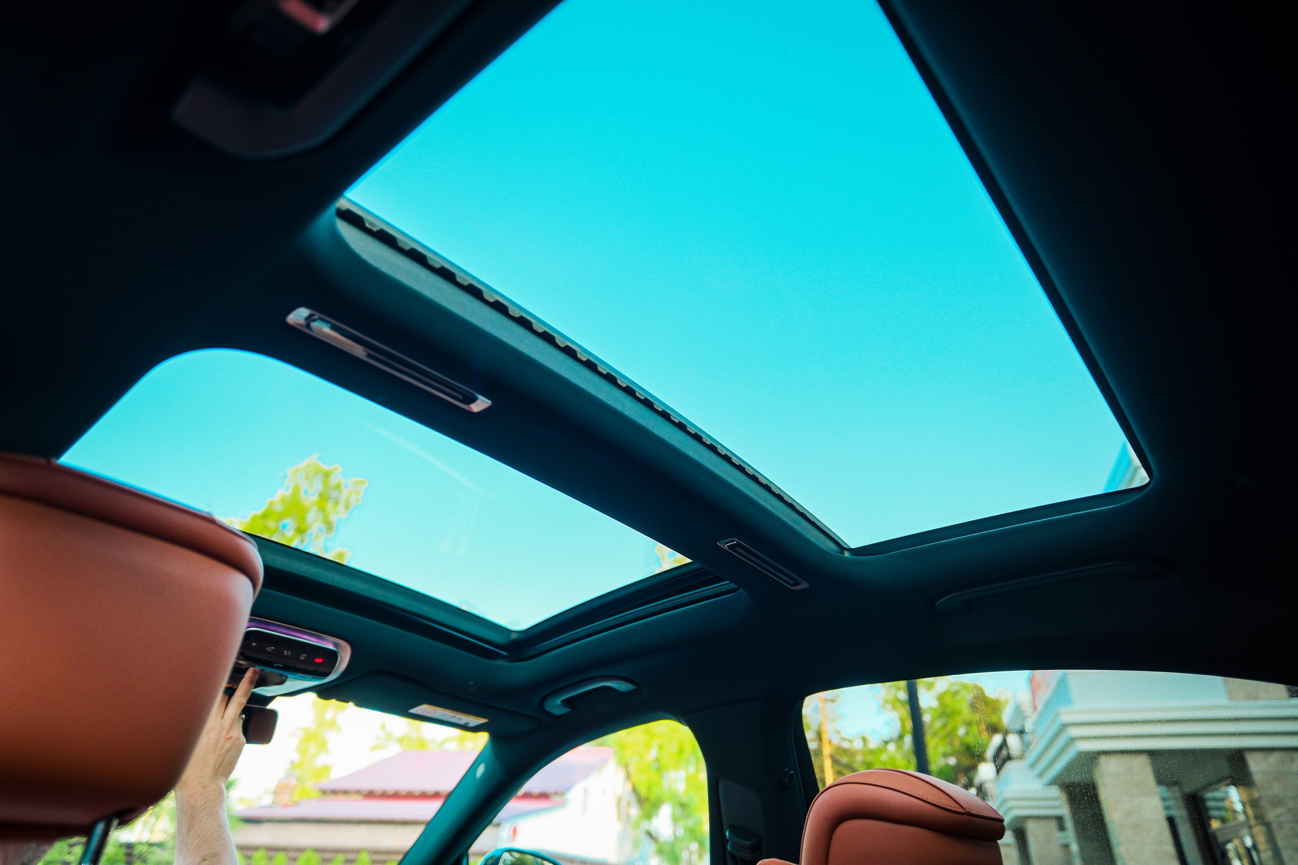 Профессиональная фотосессия Mercedes-Benz S-класс в&nbsp;Новосибирске. Автомобильный фотограф Чанчин Владимир: детальные снимки кузова, интерьера и&nbsp;динамики. Съемка автомобиля для продажи