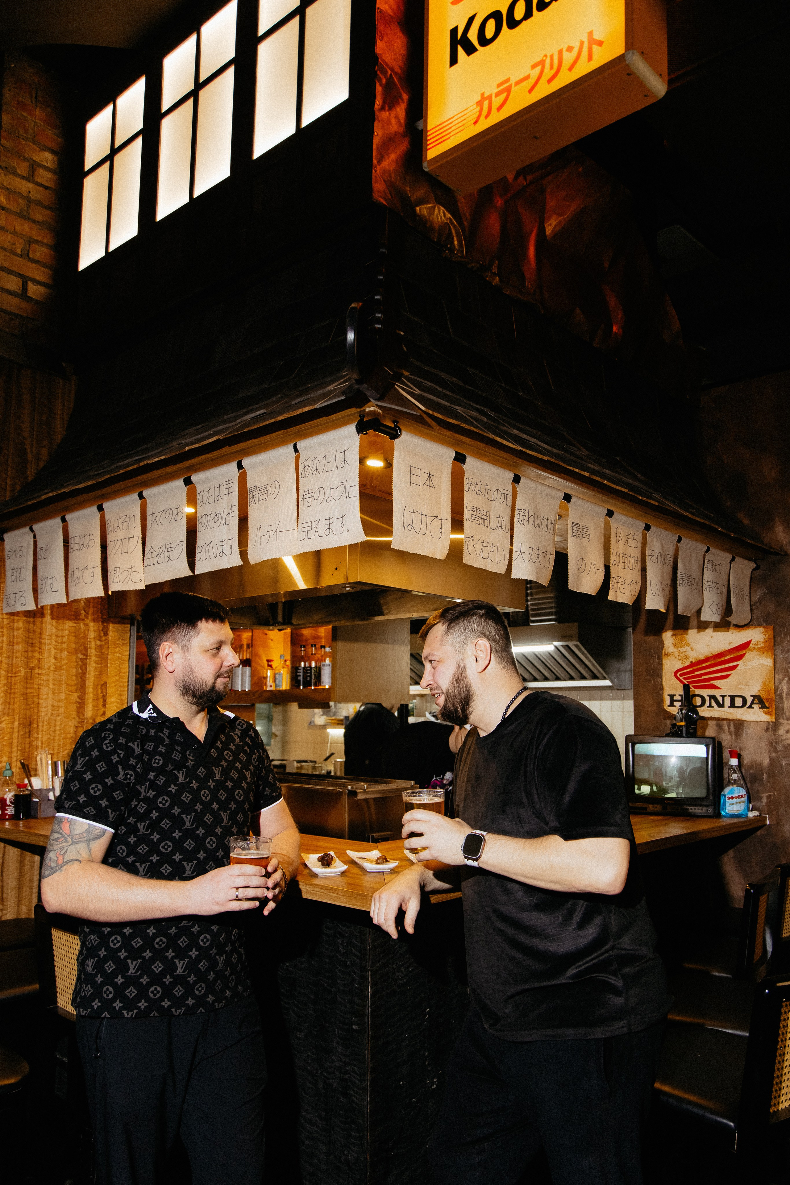 Ресторан НАМБА. Свадебный фотограф Челябинск Зиненко Виктория