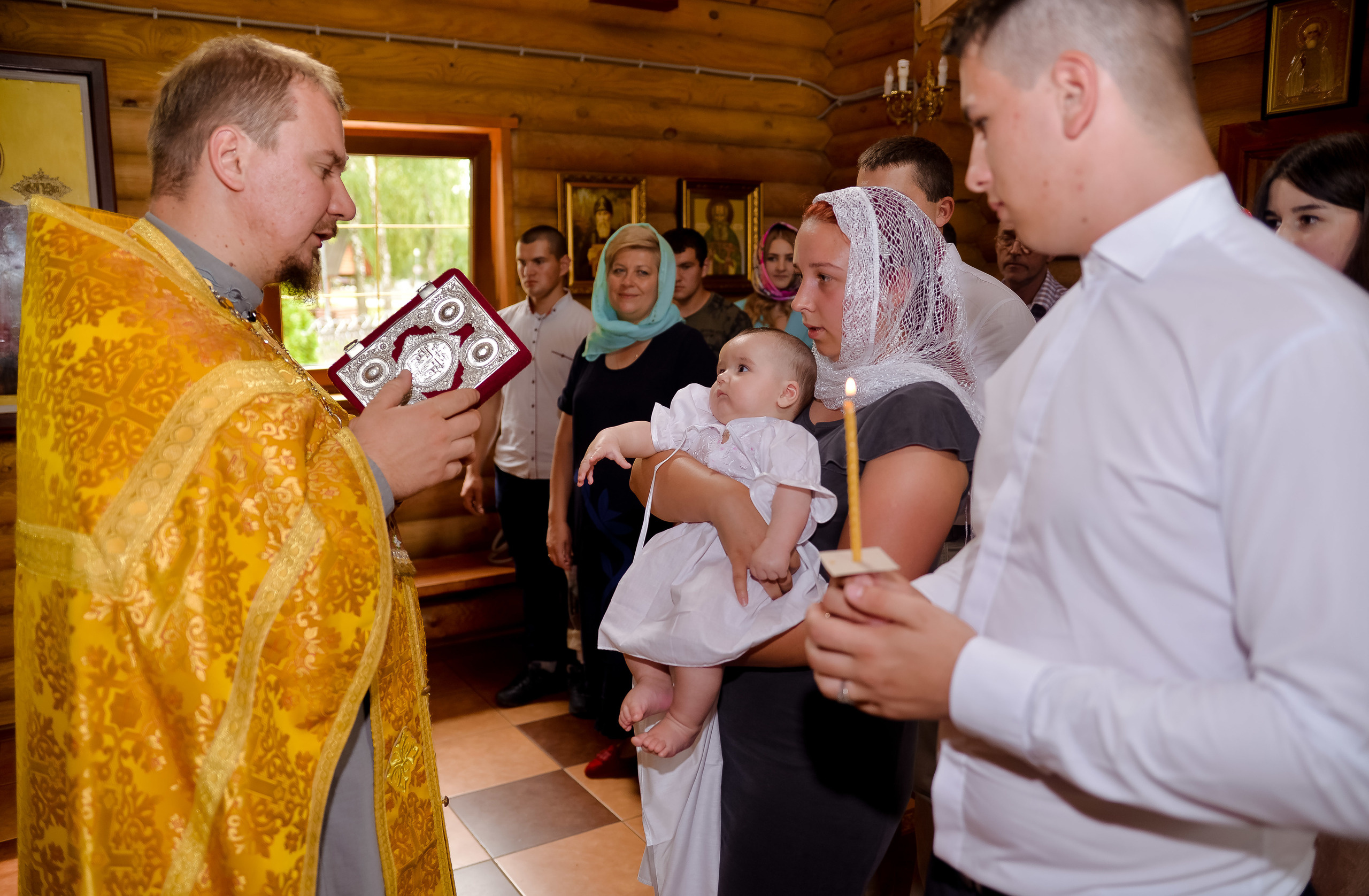 Крещение (фотосъемка крещения) Минск Слуцк. Свадебный и семейный фотограф Ольга Астрейко