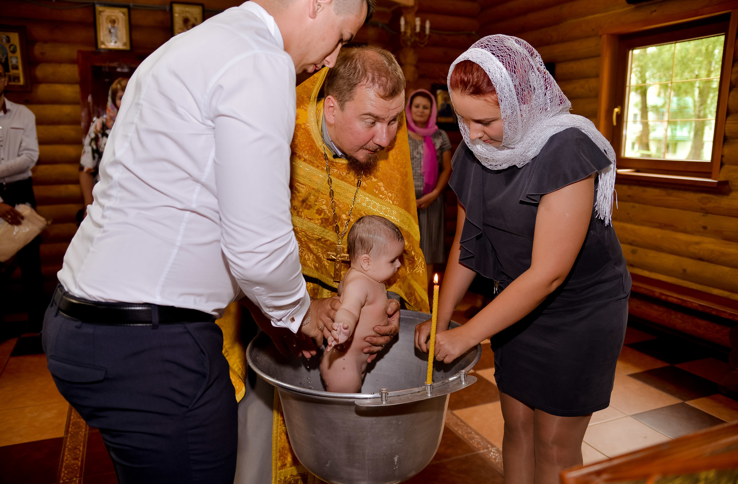 Крещение (фотосъемка крещения) Минск Слуцк. Свадебный и семейный фотограф Ольга Астрейко