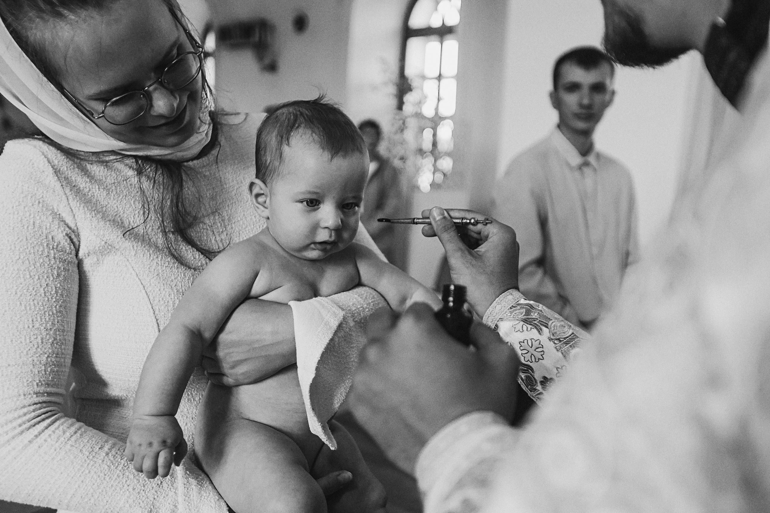 Крещение церковь около моста влюбленных. Семейный фотограф Тюмень, фотограф на роды Салмина Мария