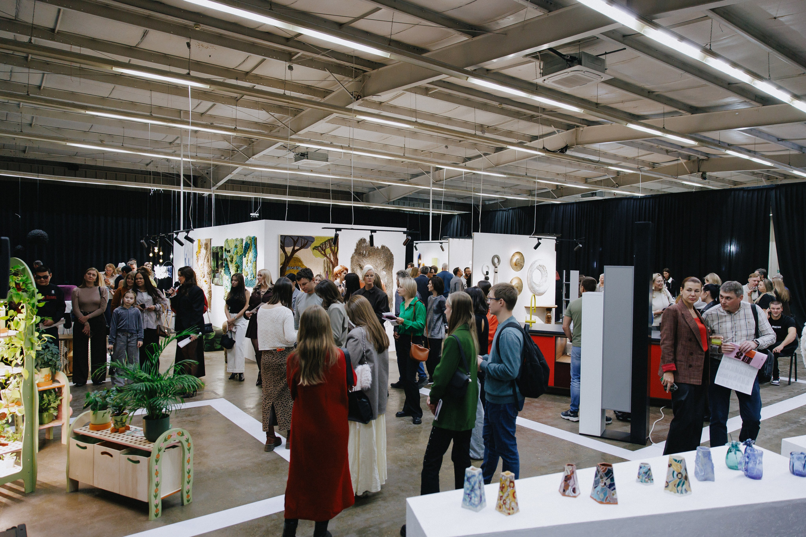 Выставка СТО ВЕЩЕЙ В ИНТЕРЬЕРЕ. Фотограф Иркутск Антипин Сергей