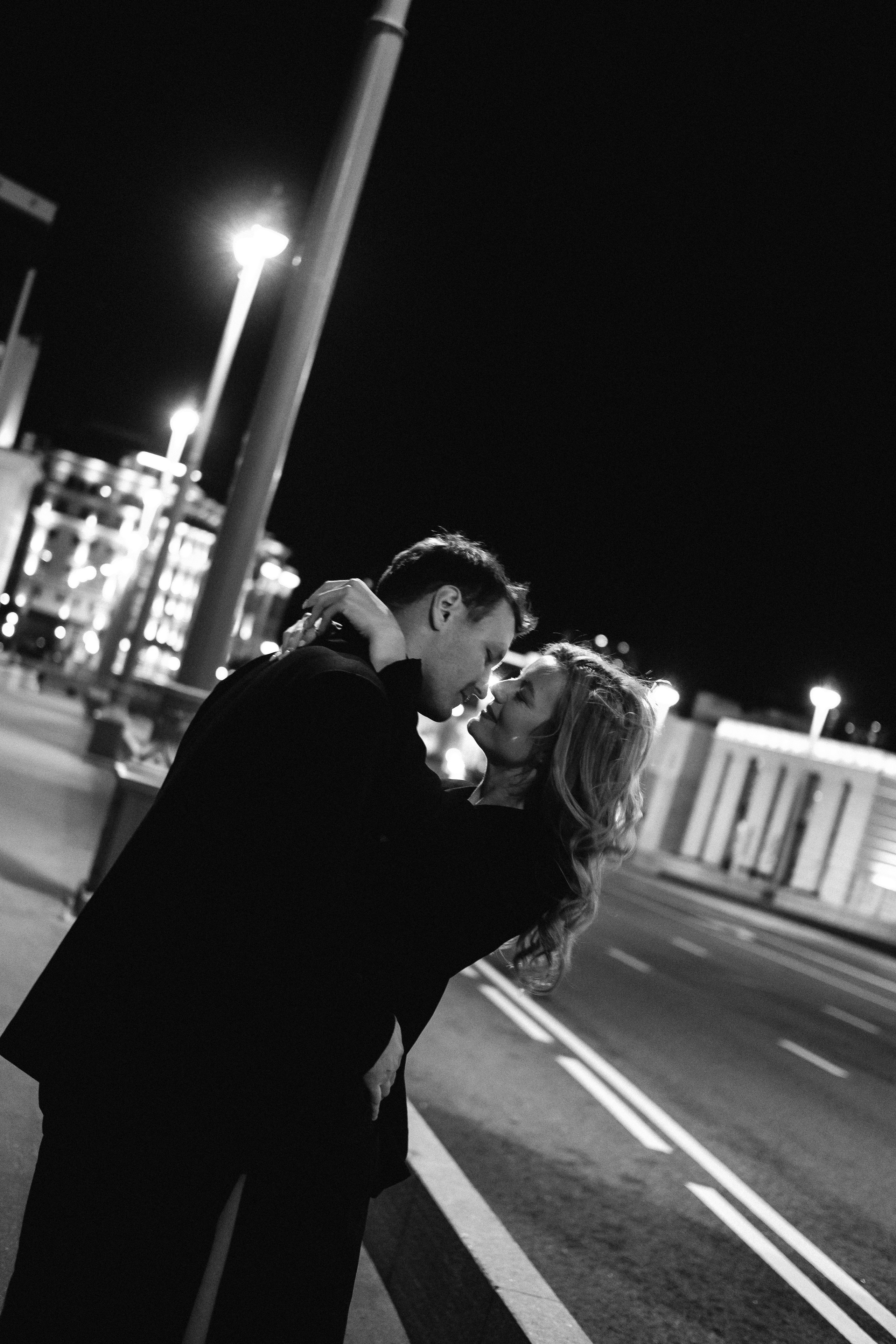 По ночному городу. Свадебный фотограф Александра Тюлякова