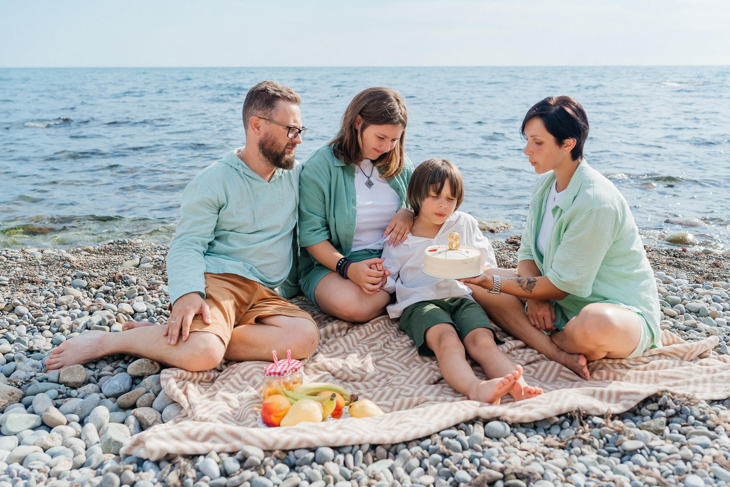 СЕМЕЙНАЯ ФОТОСЕССИЯ У МОРЯ В ОРДЖОНИКИДЗЕ