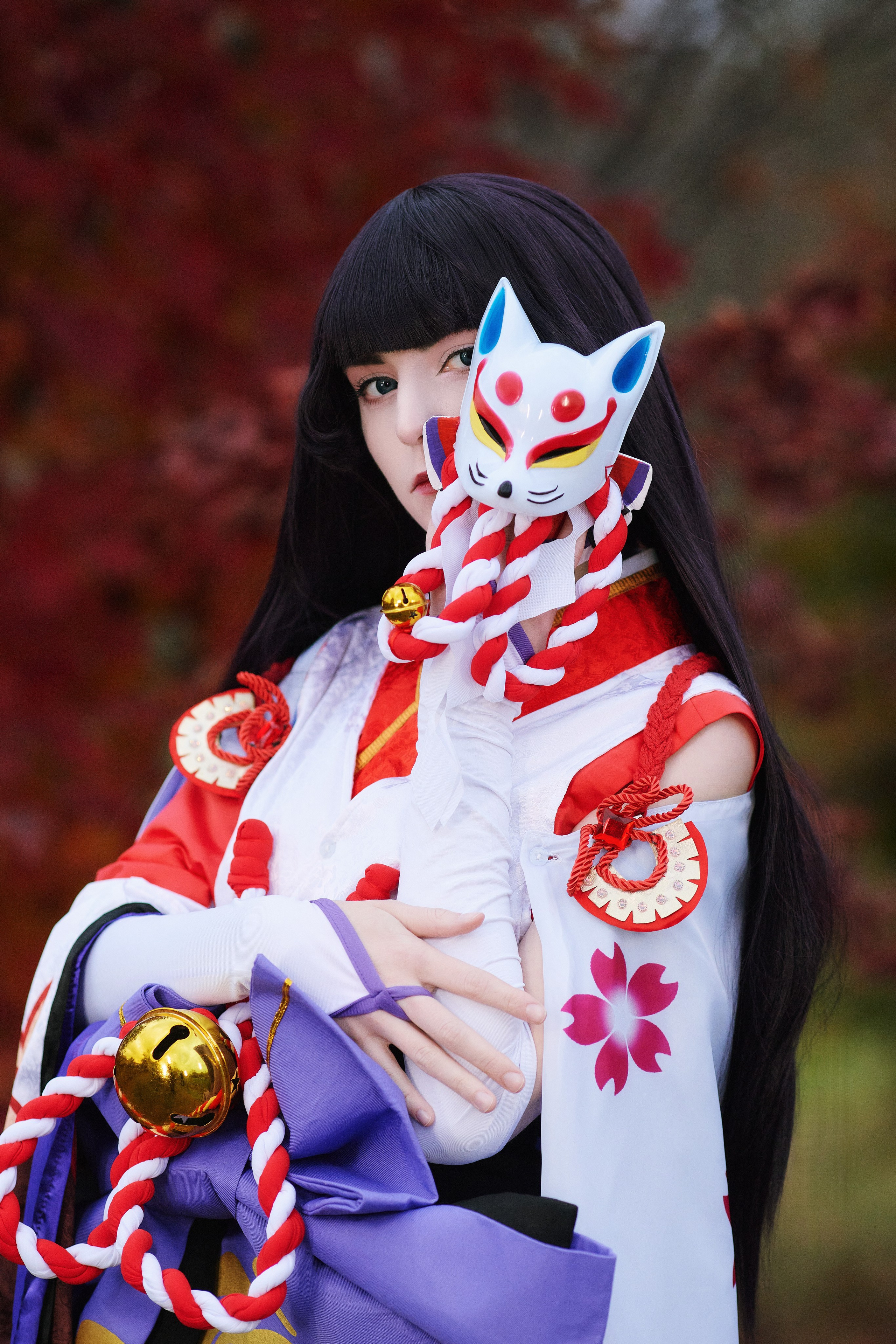 Стильный косплей на Хэлллоуин в японском саду "Эниси" в Находке