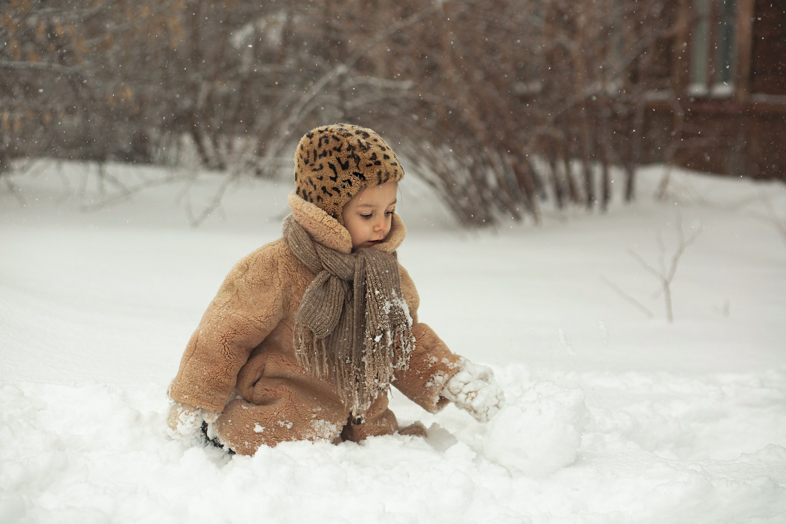 Мы лепим снеговика!. Съемка Таинств Крещения Венчания, детские и семейные съемки в Пензе