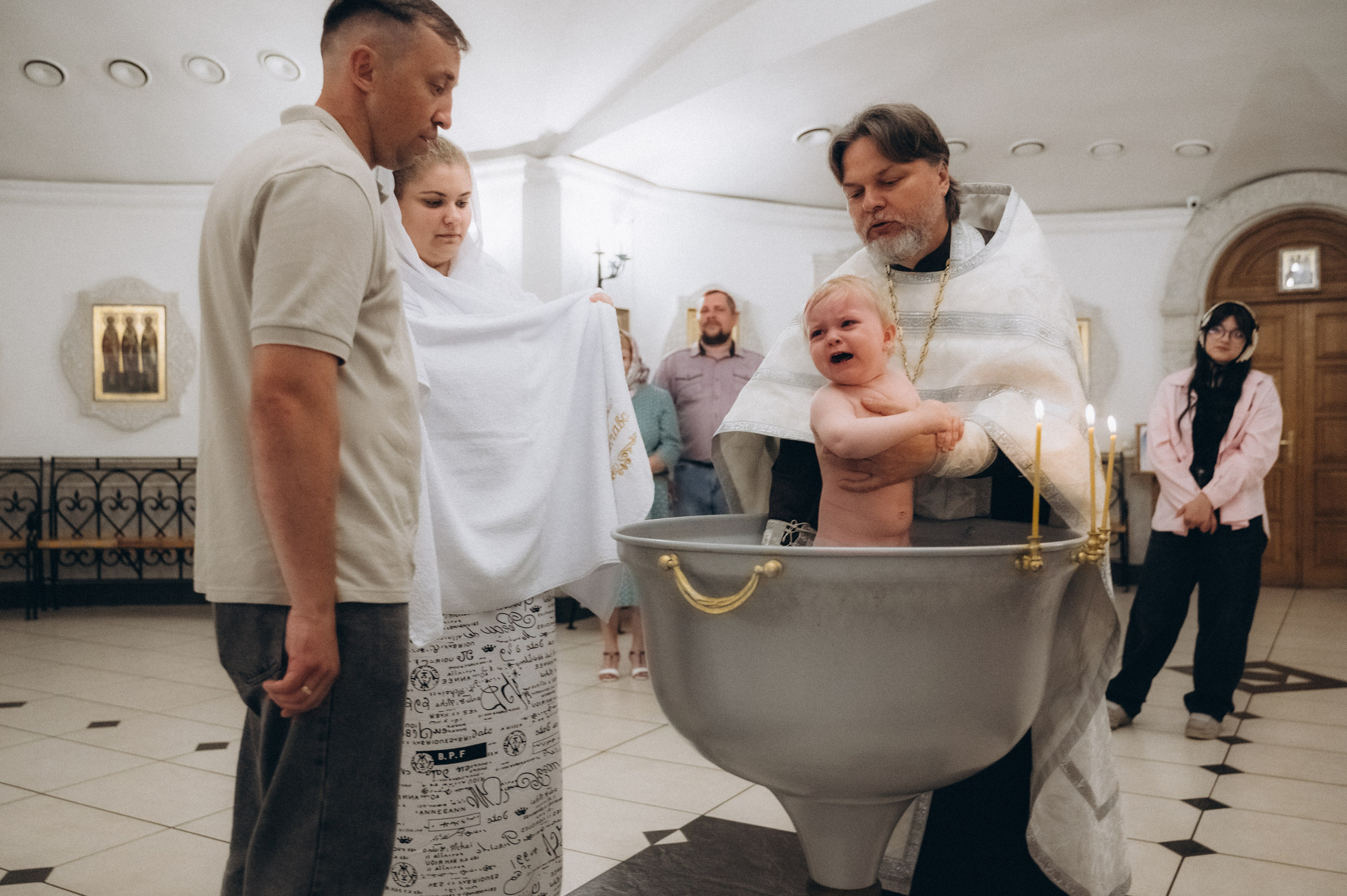 Крещение Владиславы (Криптовый храм в честь собора Новомучеников и Исповедников земли Белорусской). Семейный фотограф в Минске Дарья Дреко