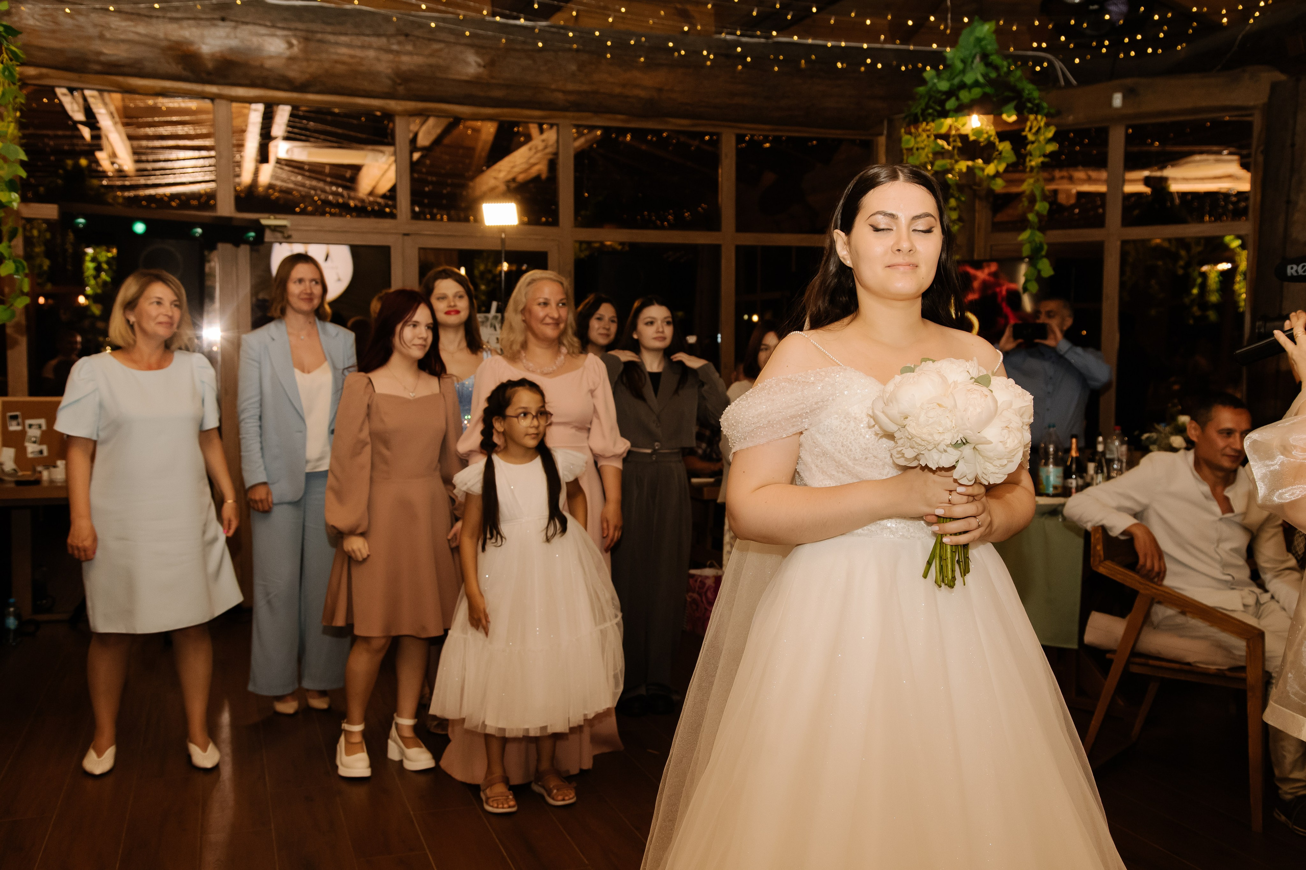 Море из счастливых слёз. Свадебный фотограф Челябинск Полина Чеботарь