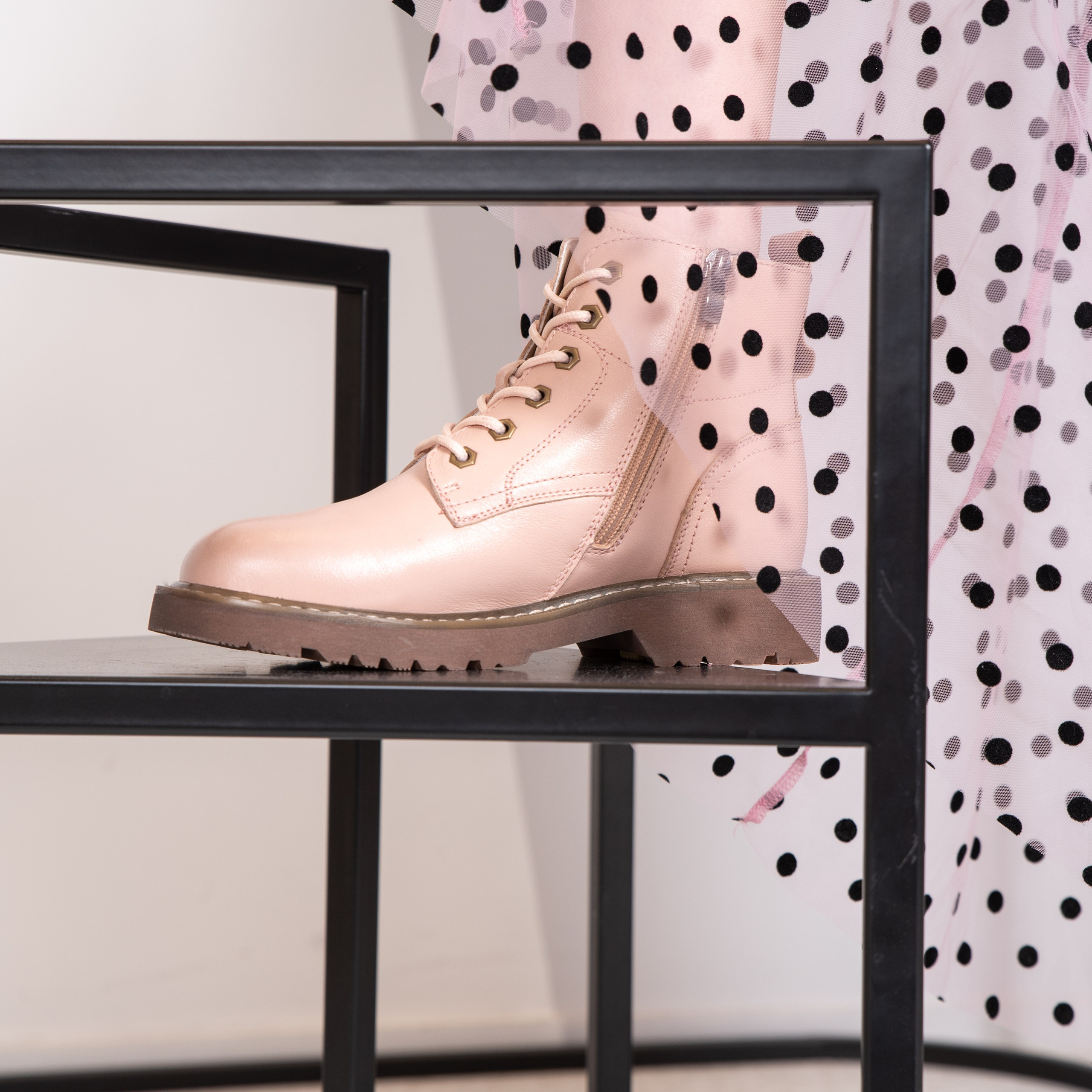 Обувь на модели. Фотограф Юлия Зимина