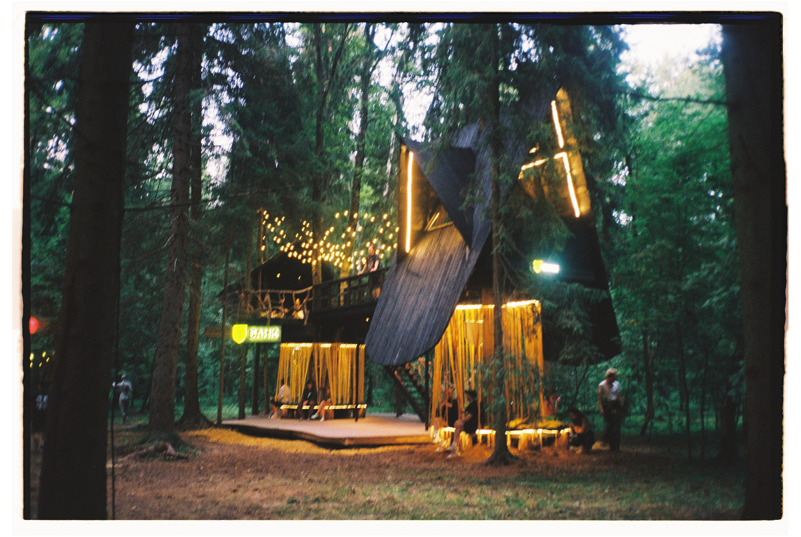 Outline 2024. @tomrus: Рустам Шагиморданов — фотограф