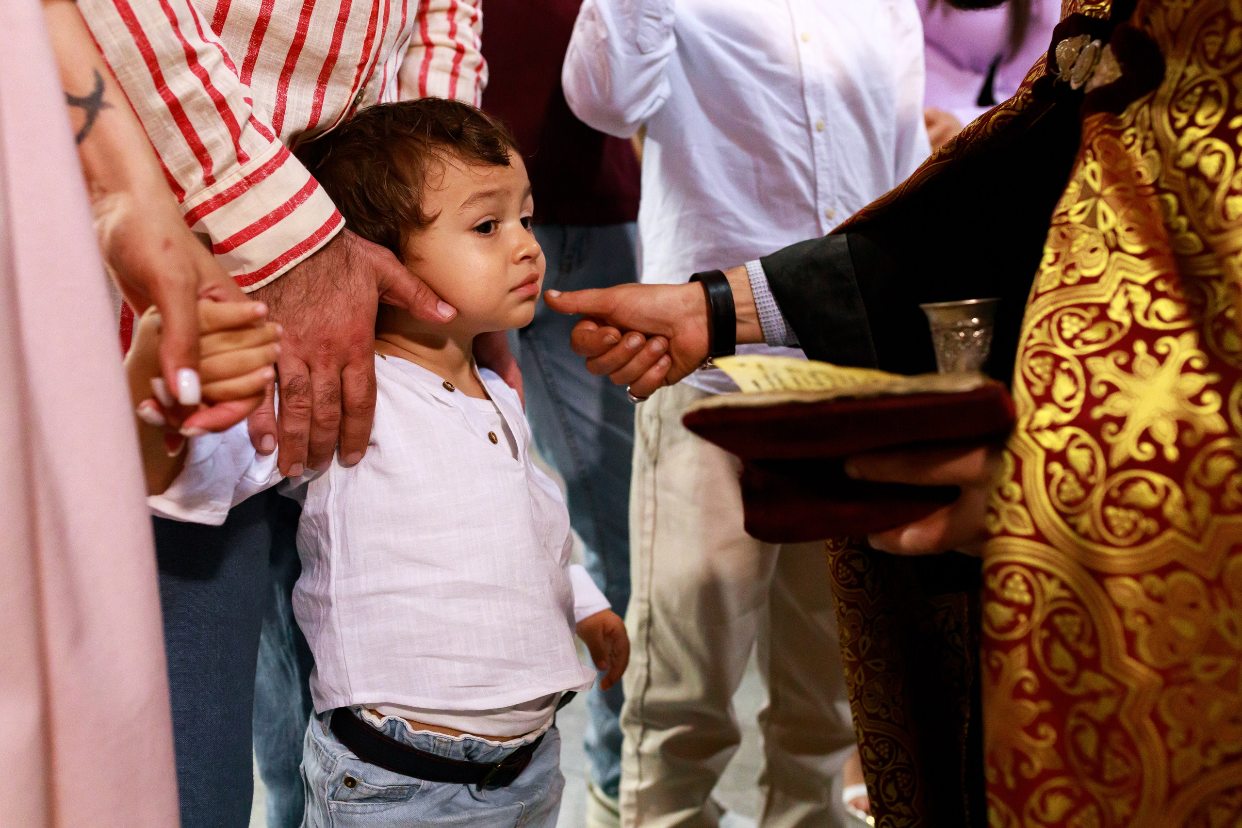 Таинство Крещения в Армянской церкви. Фотограф Тверь. Свадебные, семейные, индивидуальные фотосессии