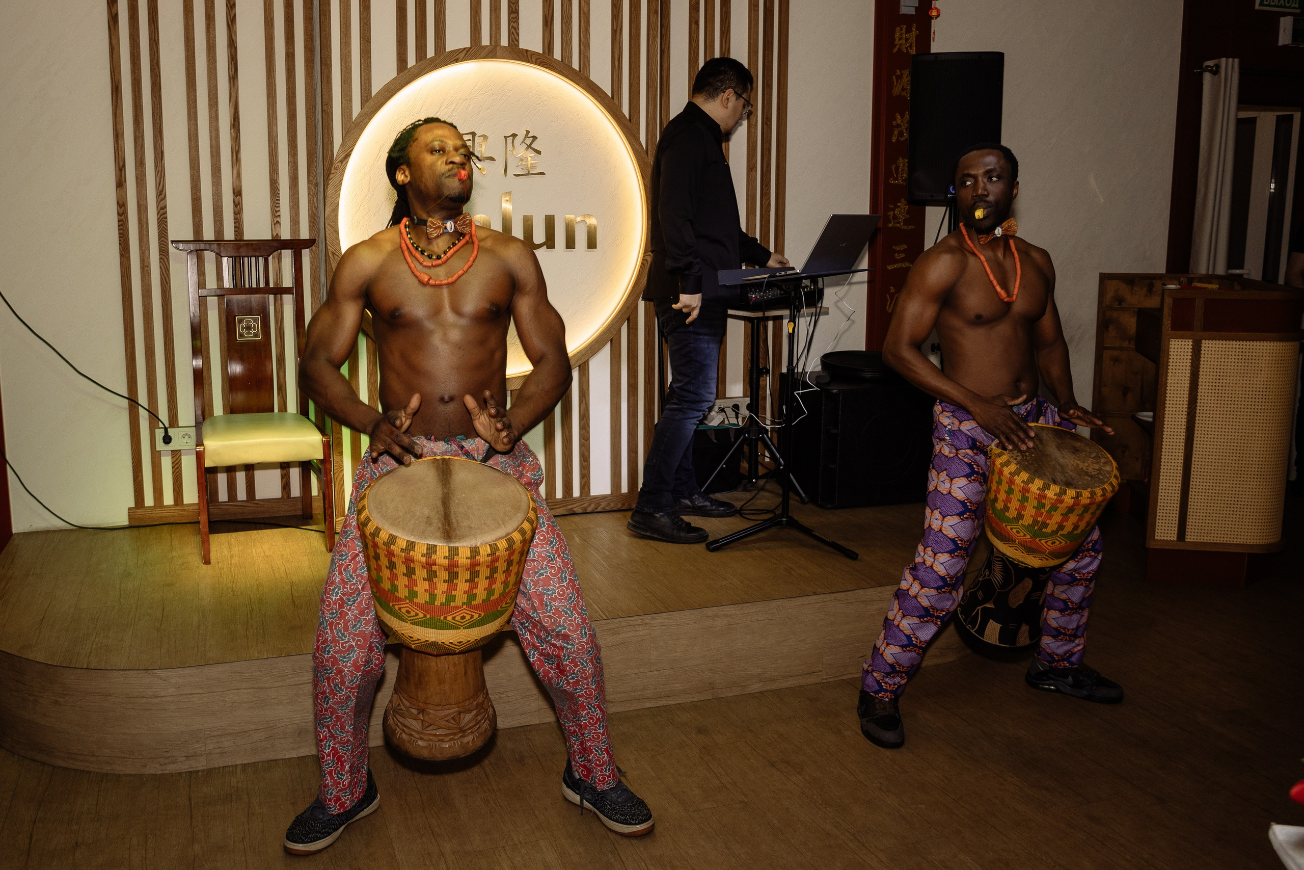 Вечеринка в кафе Sinlun. Фотограф Юлия Мальцева