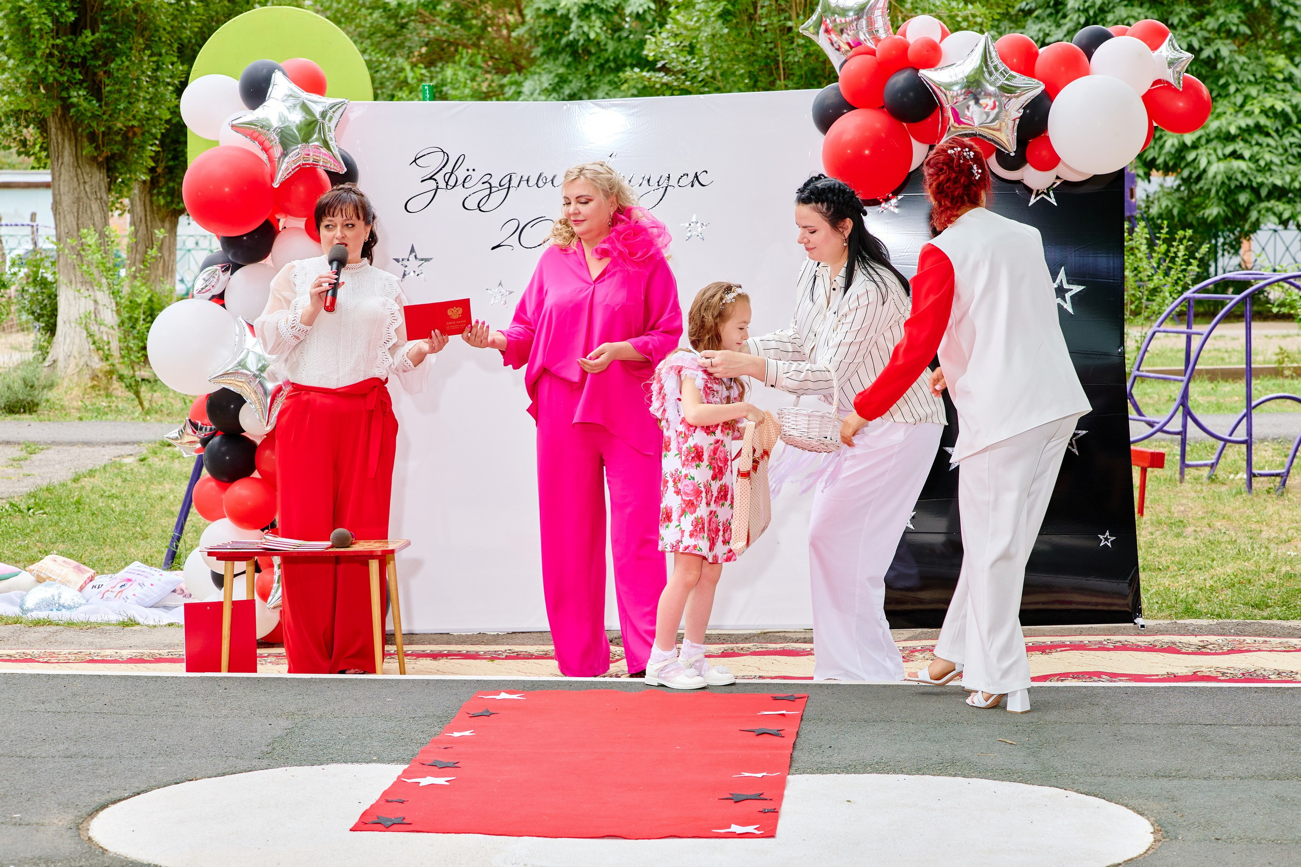 Выпускной 45 сад. Фотограф Выпускные альбомы Таганрог Сергей Коробченко