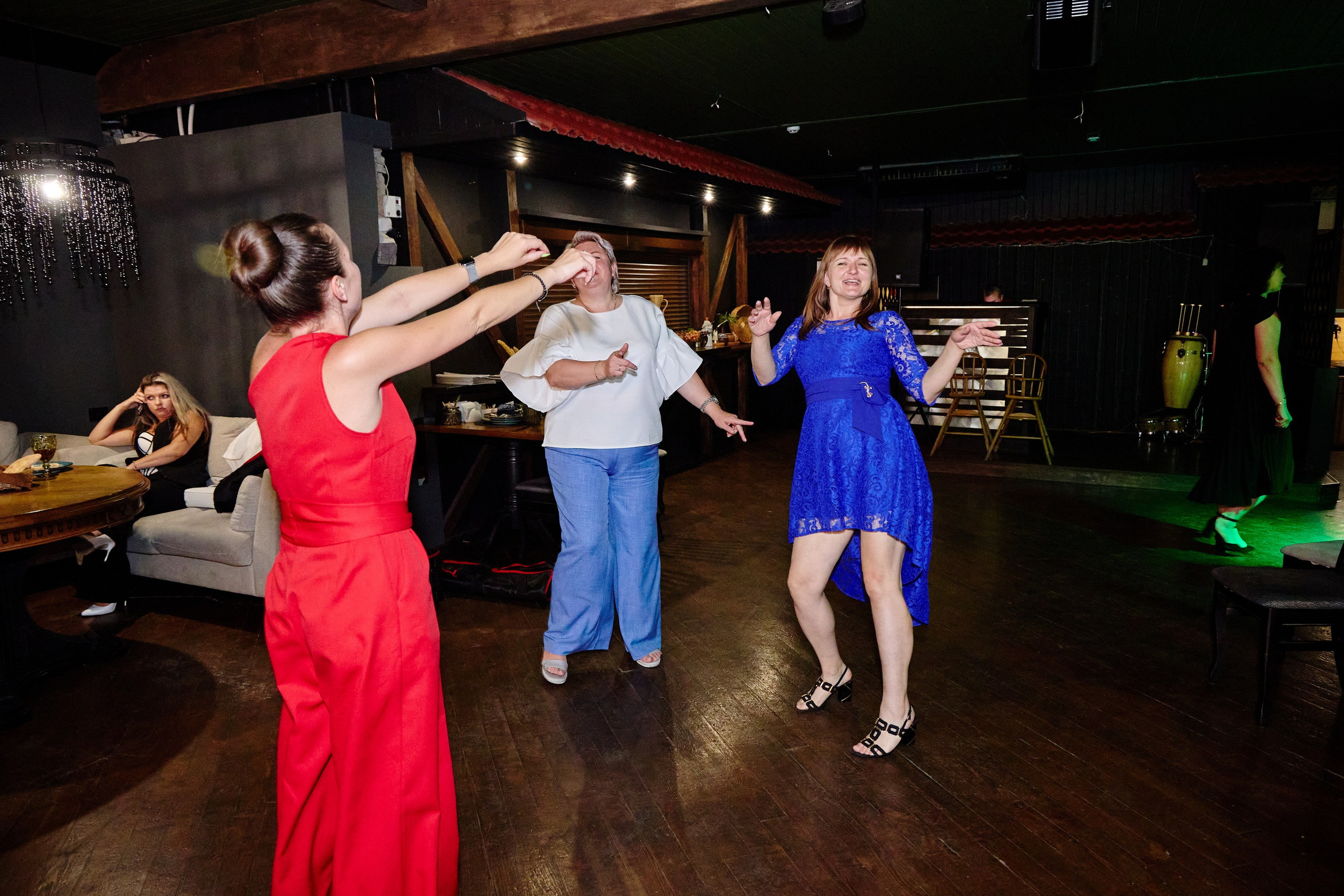 Выпускной 35 Сош. Фотограф Выпускные альбомы Таганрог Сергей Коробченко