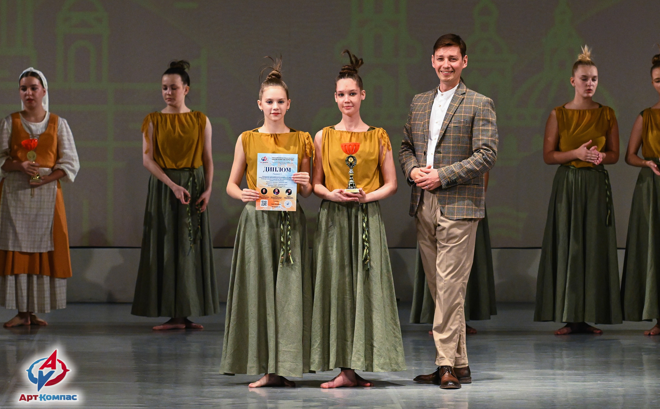 05.10.2025 Всероссийский фестиваль талантов «НЕВСКИЕ ВСТРЕЧИ» г. Санкт-Петербург. Медиастудия Фото Концепт