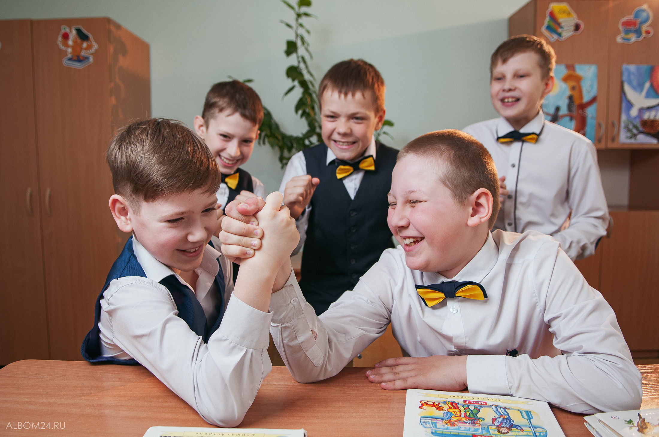 Съемка на выпускной альбом Емельяновская школа № 1, 4А. Выпускные альбомы и фотосъемка в Красноярске