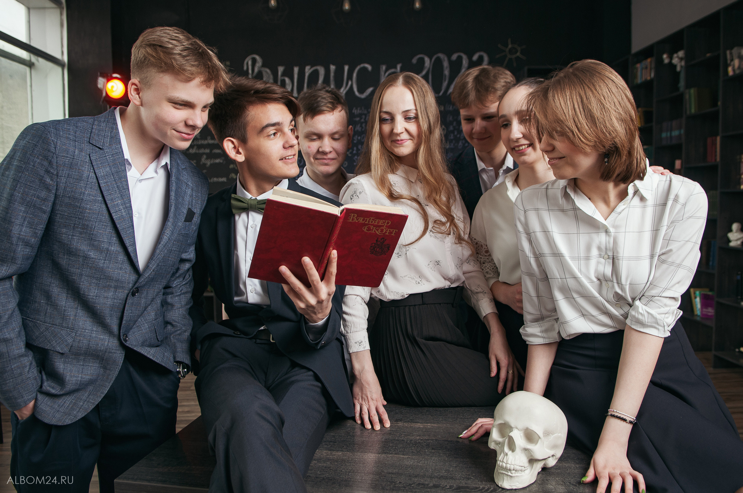 Съемка на выпускной альбом Школа 27, 9А класс. Выпускные альбомы и фотосъемка в Красноярске