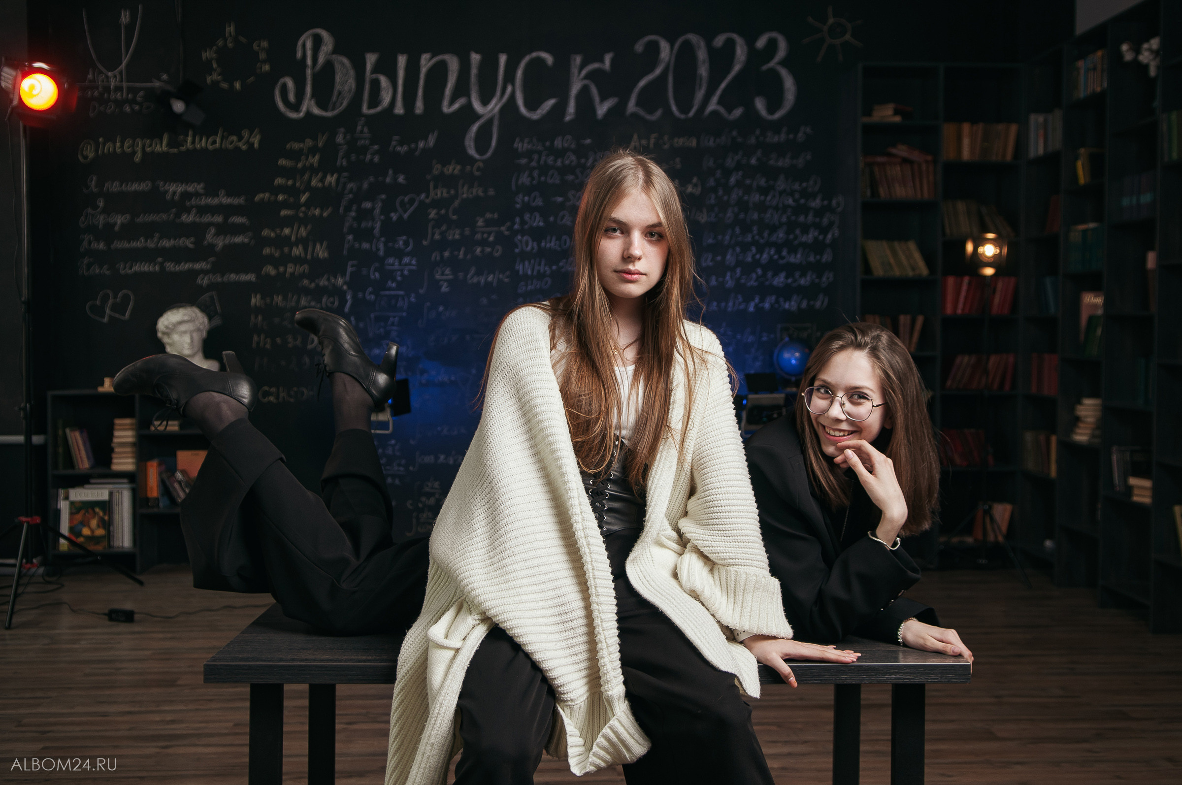 Съемка на выпускной альбом Школа 27, 9А класс. Выпускные альбомы и фотосъемка в Красноярске