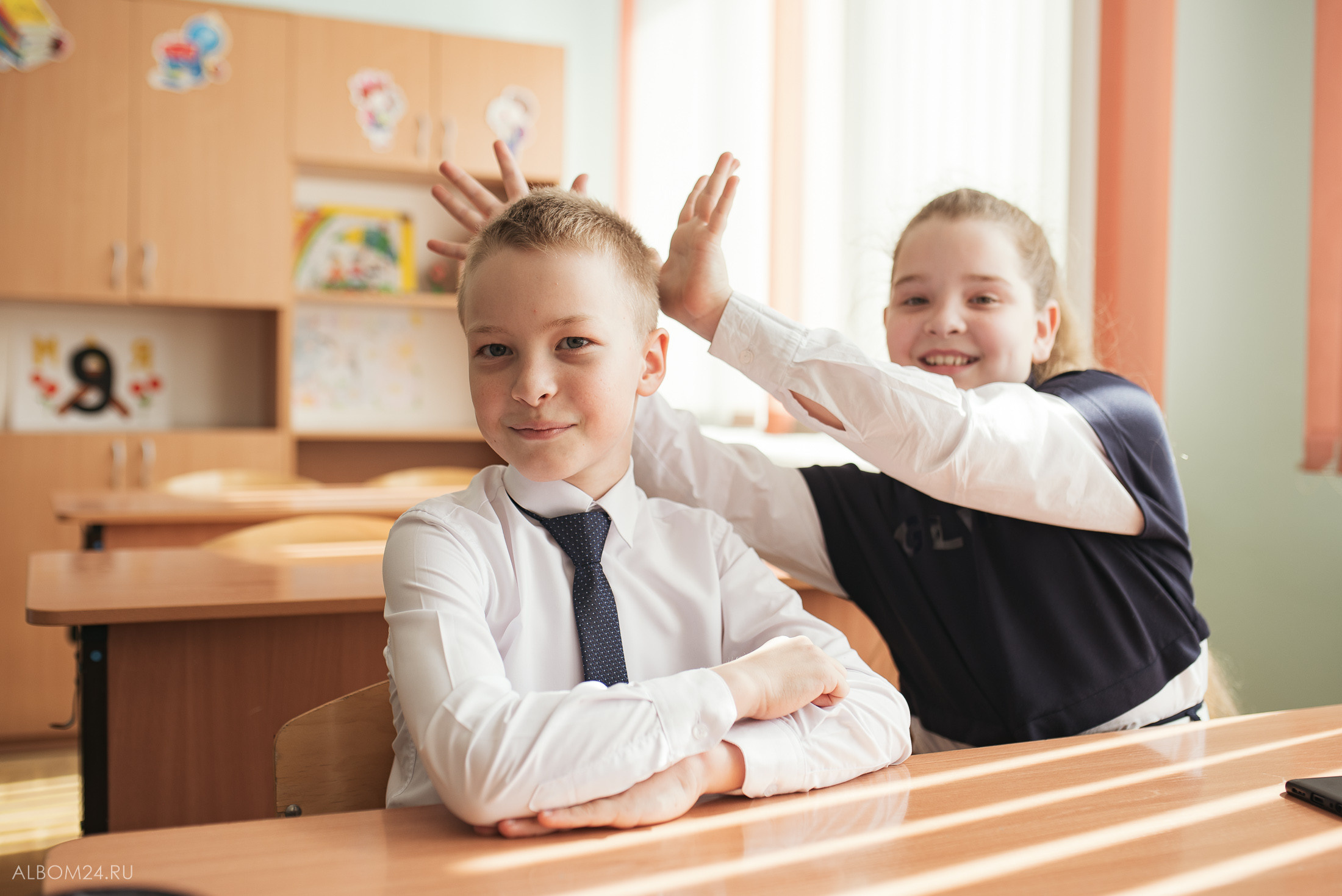 Съемка на выпускной альбом Емельяновская школа № 1, 4Е. Выпускные альбомы и фотосъемка в Красноярске