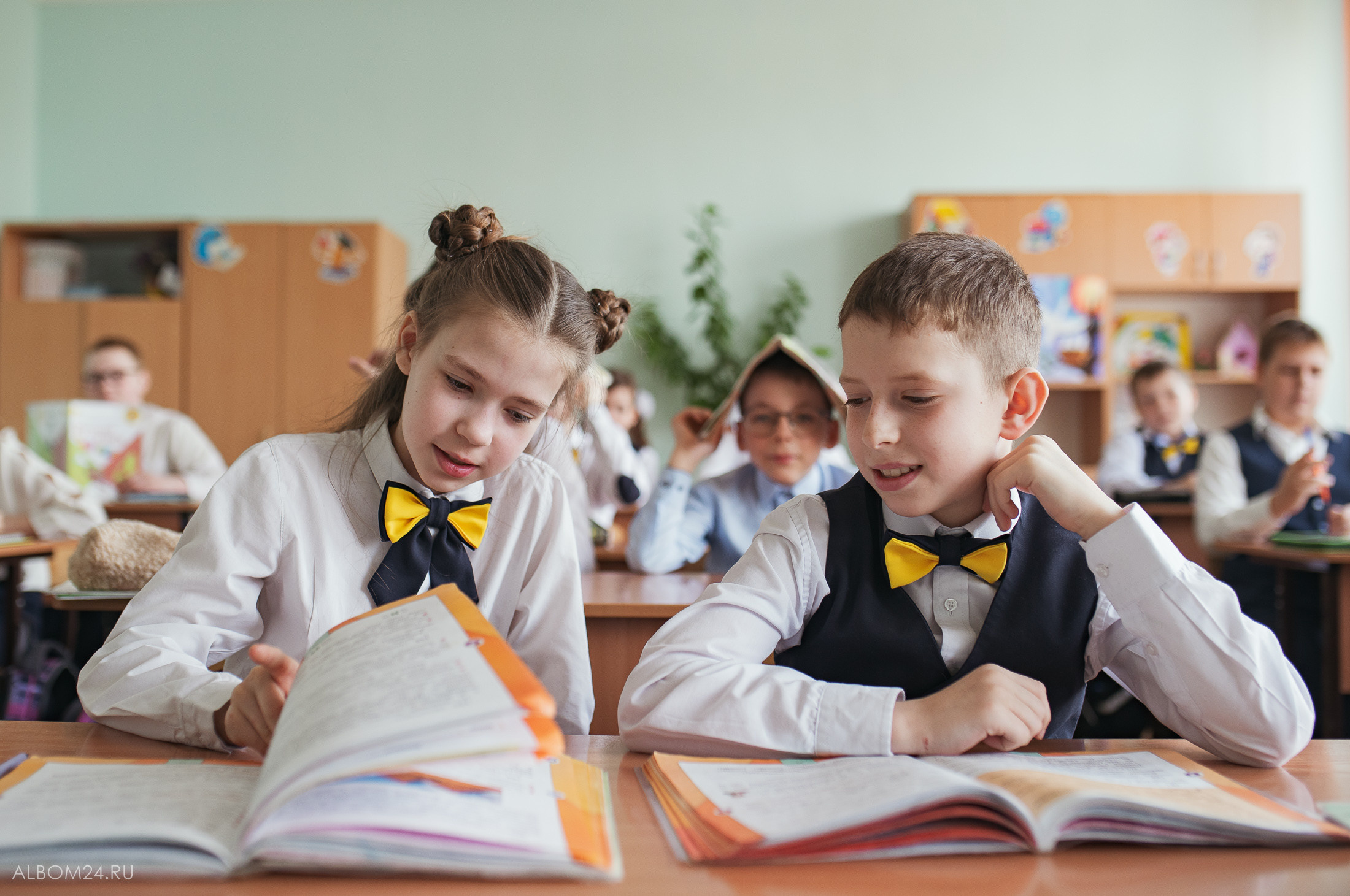 Съемка на выпускной альбом Емельяновская школа № 1, 4А. Выпускные альбомы и фотосъемка в Красноярске