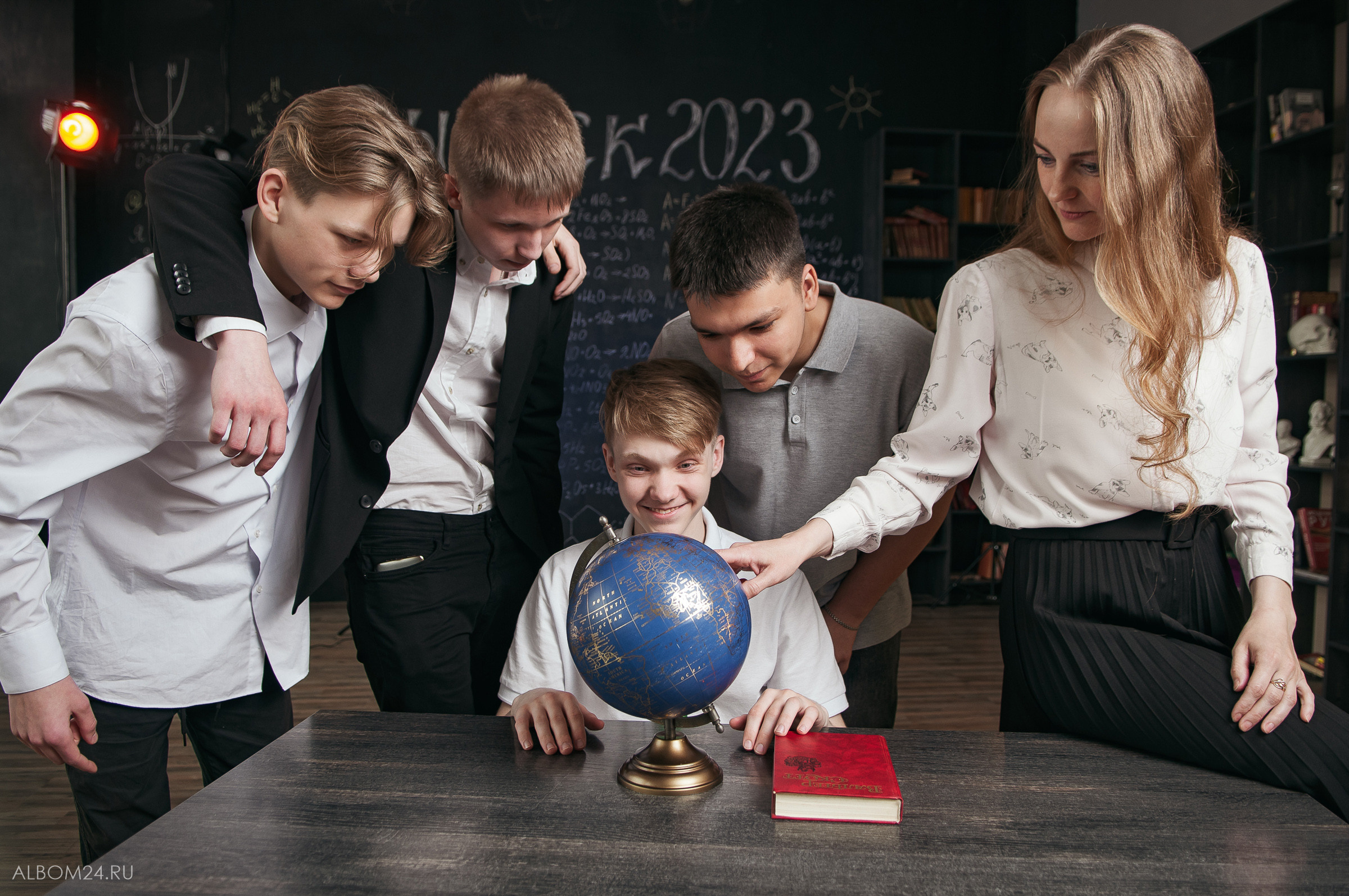 Съемка на выпускной альбом Школа 27, 9А класс. Выпускные альбомы и фотосъемка в Красноярске