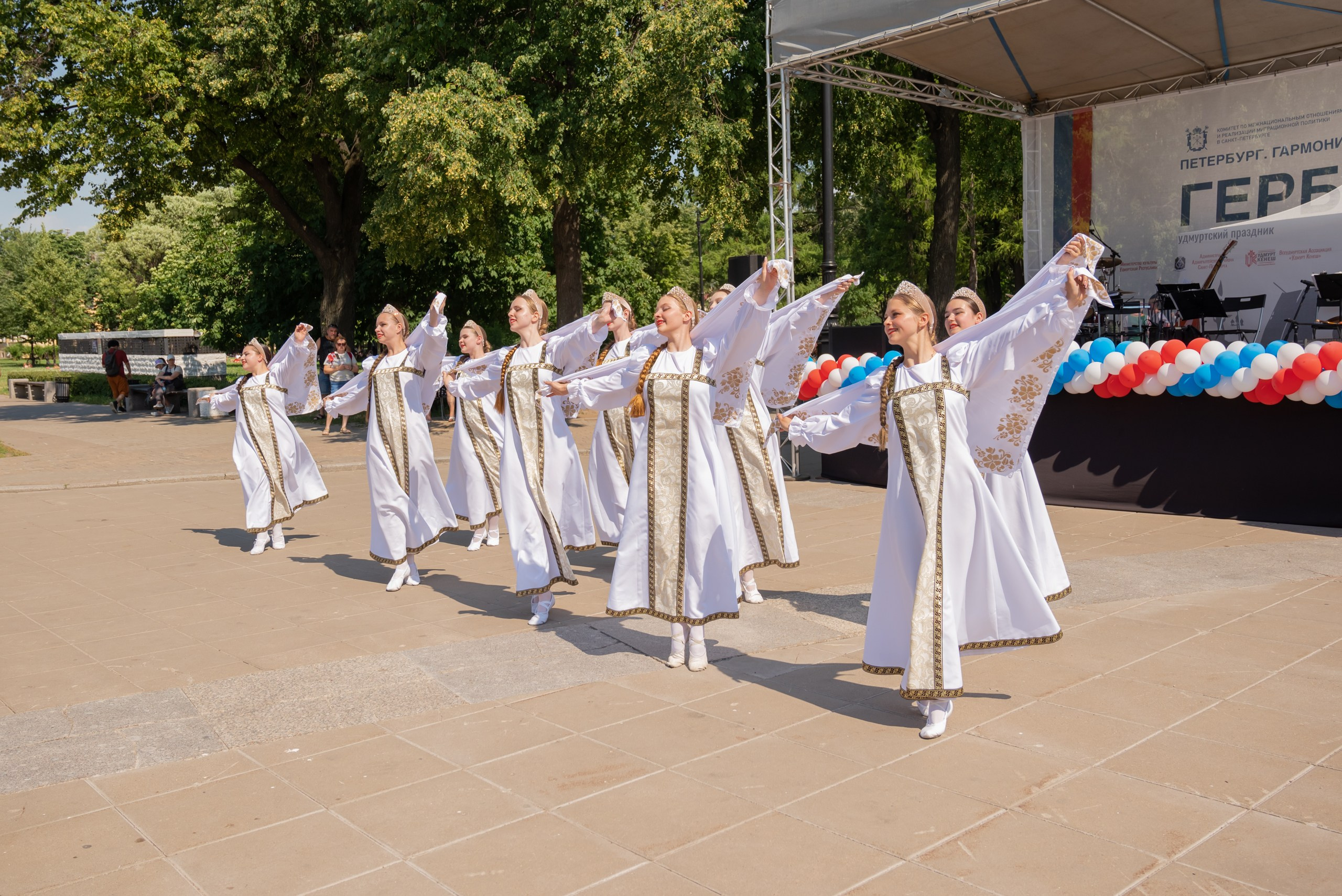 Мордовский праздник «Гербер». Фотограф в Санкт-Петербурге, фотодни в СПБ