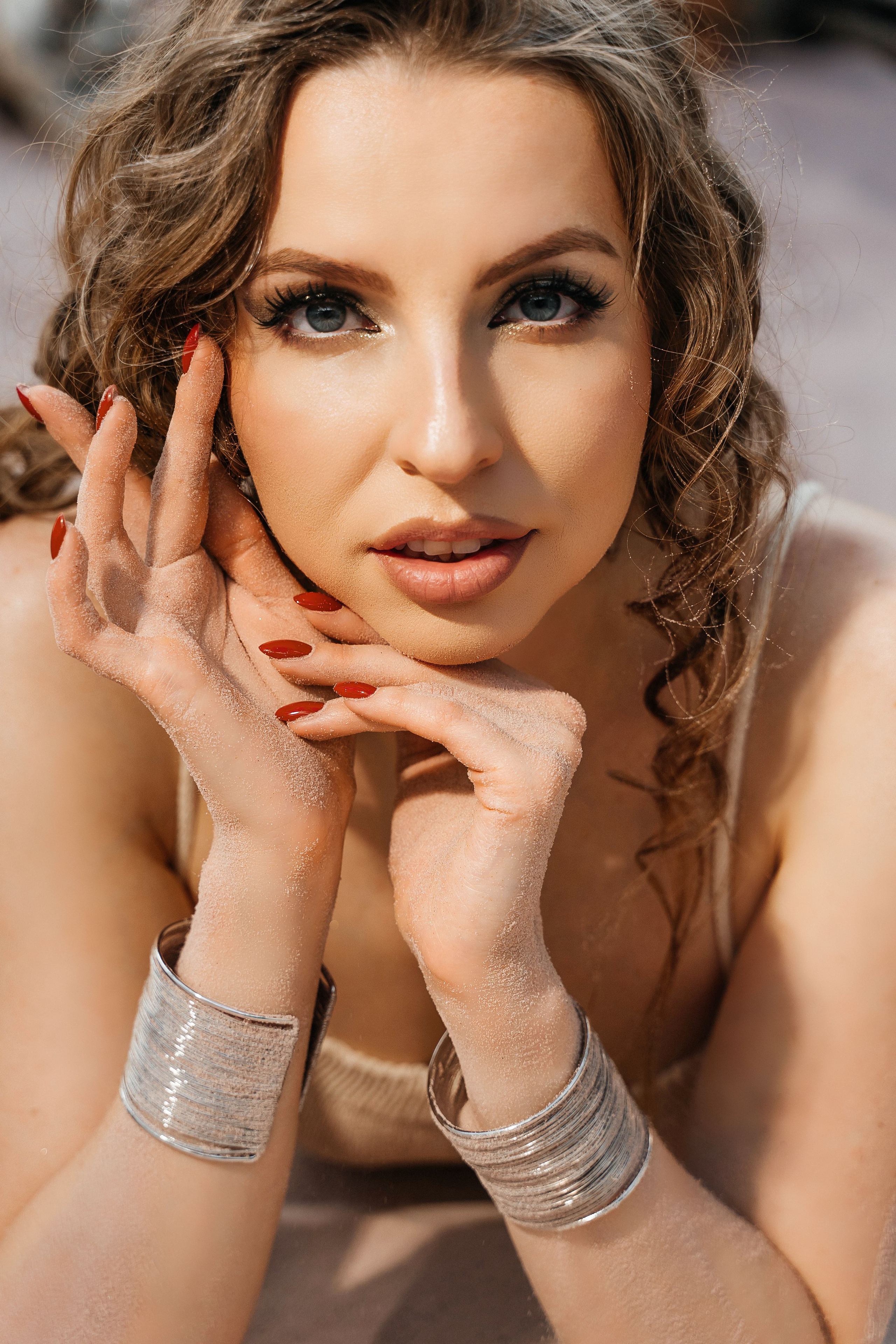 Съемки в интерьере студий. Виктория Алпеева — фотограф по любви