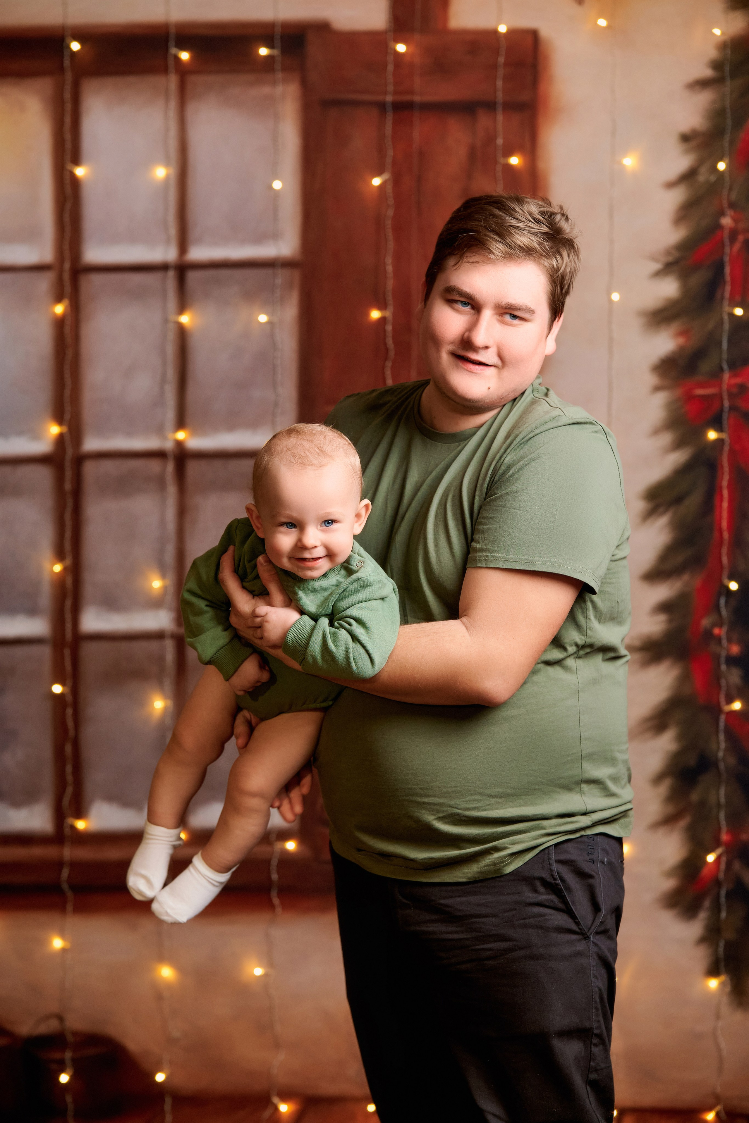 Семейная новогодняя фотосессия. Студия Pion. Фотограф Таганрог Анна Трайжон